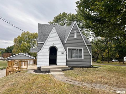 Homes For Sale - 3923 N Illinois Avenue<br/> Peoria Heights, IL 61616