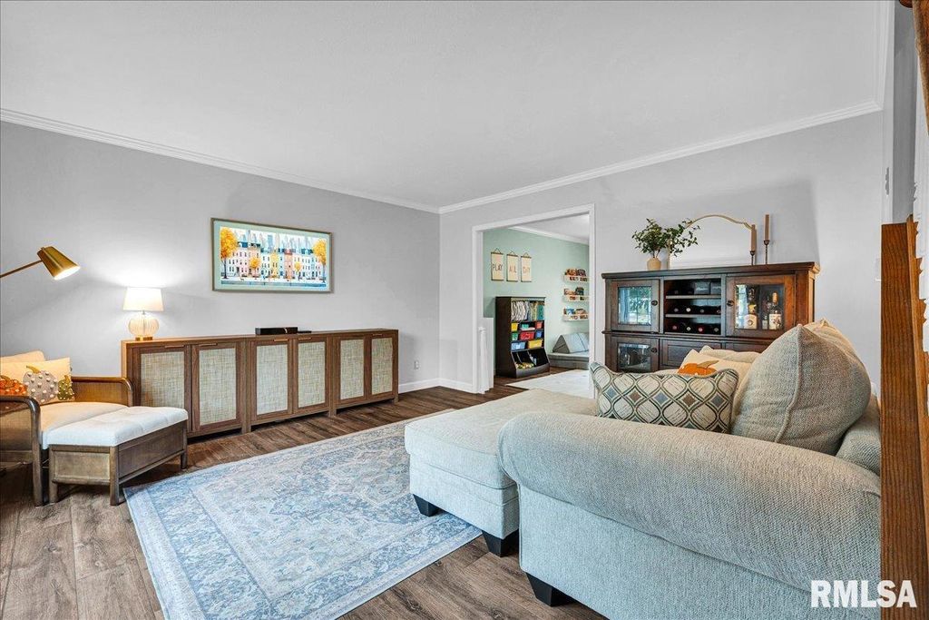 Photo of 5504 N PEPPERWOOD Court, Peoria, IL 61615 (MLS # PA1261958)