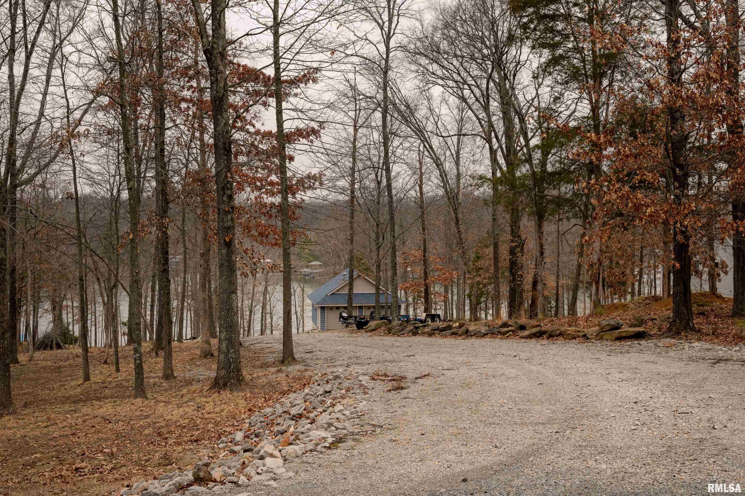 3645 Parrish Ridge Lane, Goreville, Illinois image 9