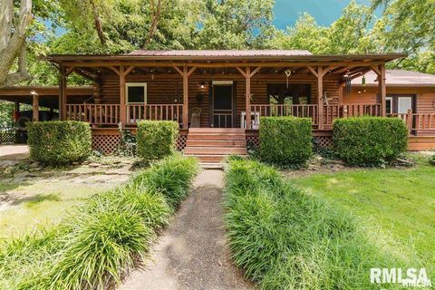 Homes For Sale - 690 Ganntown Lane<br/> Grantsburg, IL 62943