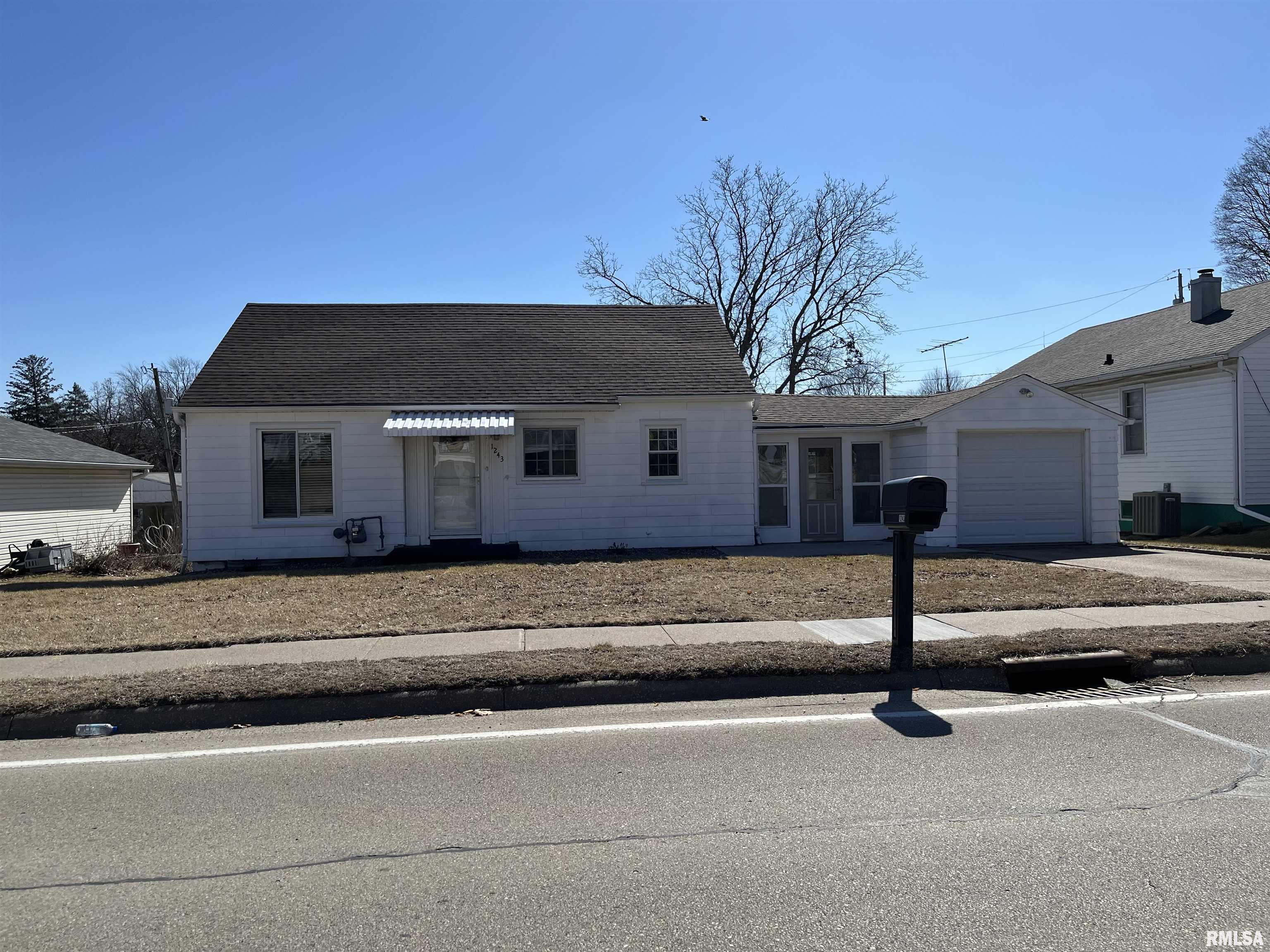 1243 2nd Avenue South, Clinton, Iowa image 1