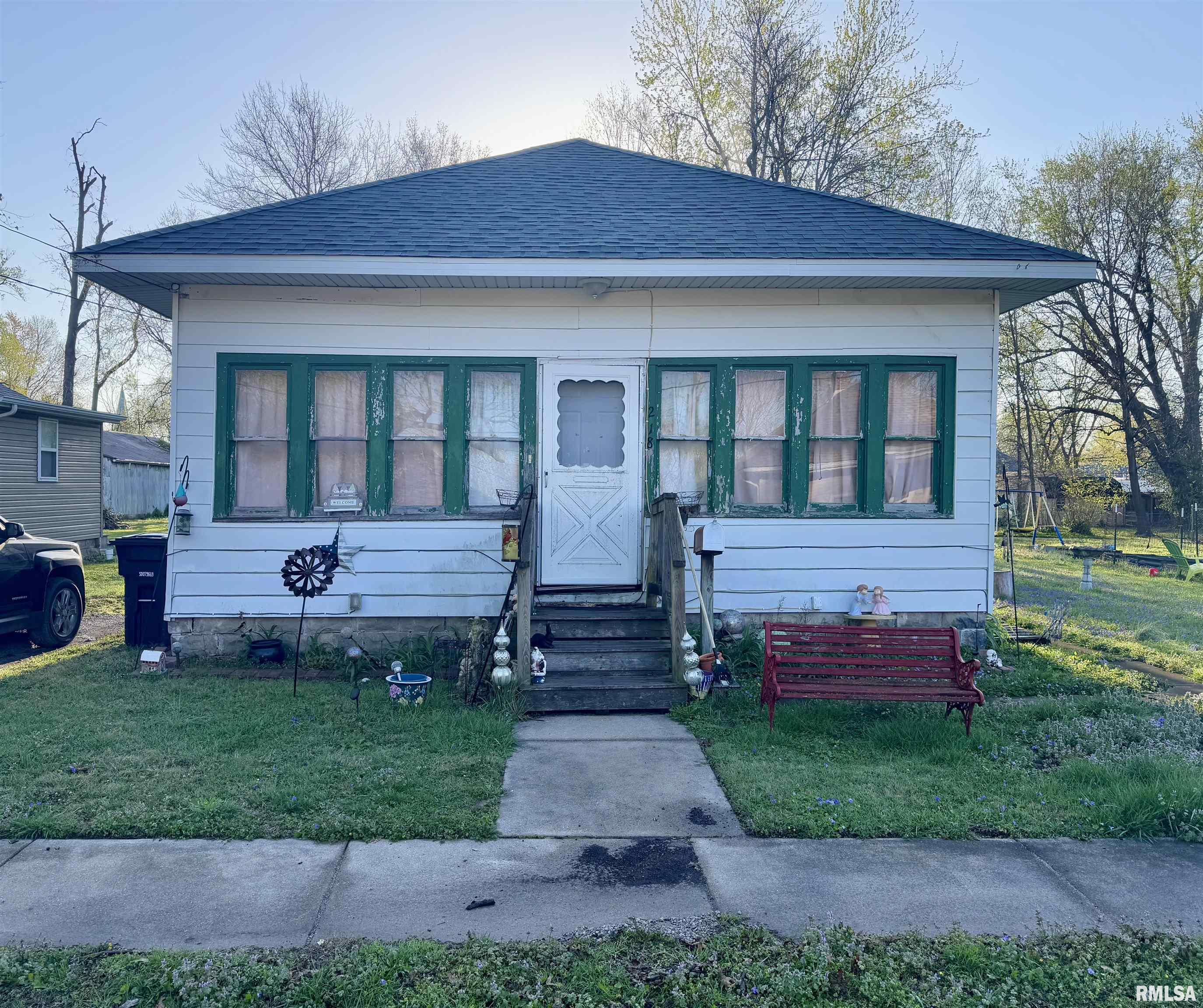 218 S Vincent Street, Salem, Illinois image 1