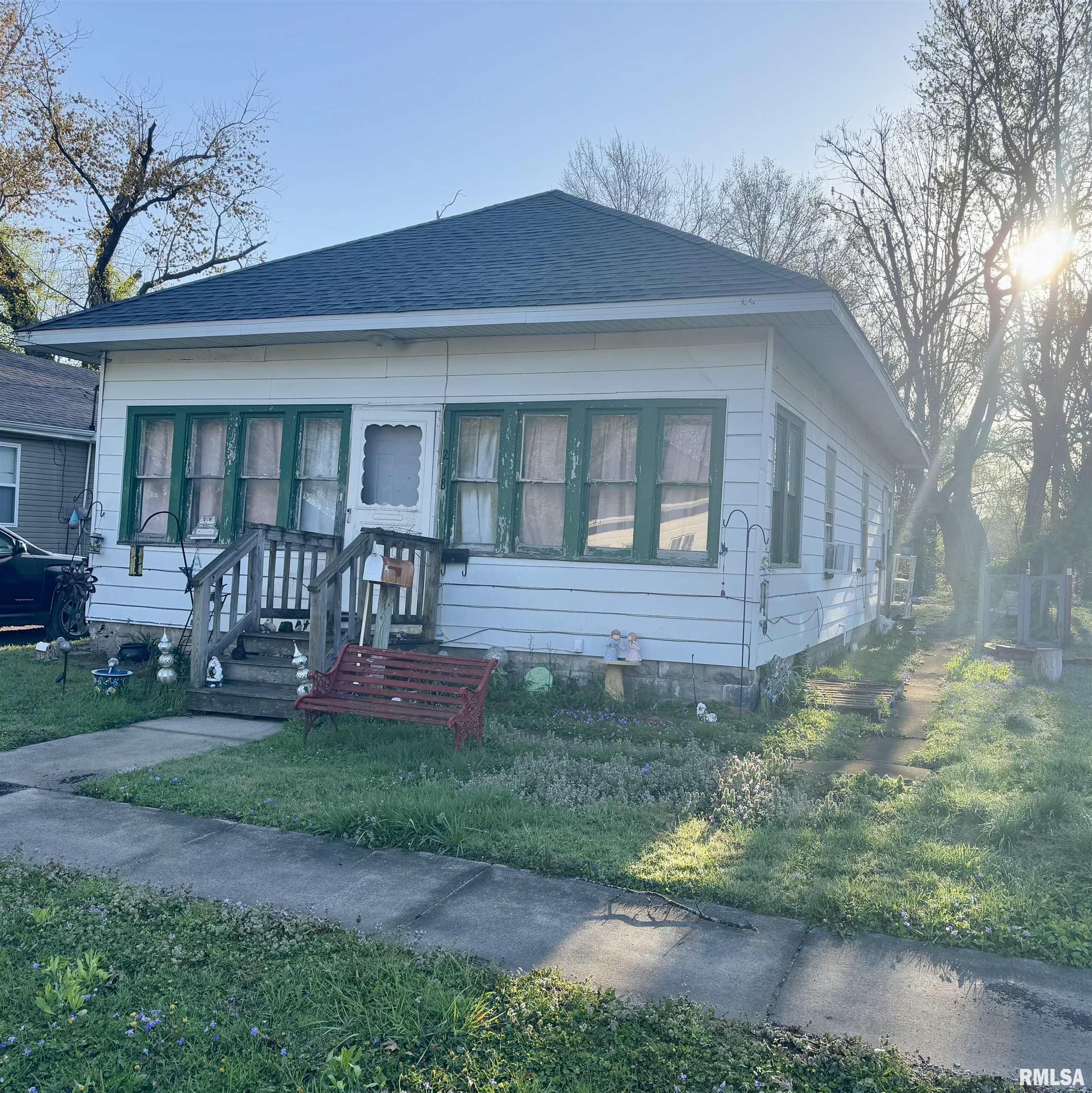 218 S Vincent Street, Salem, Illinois image 2