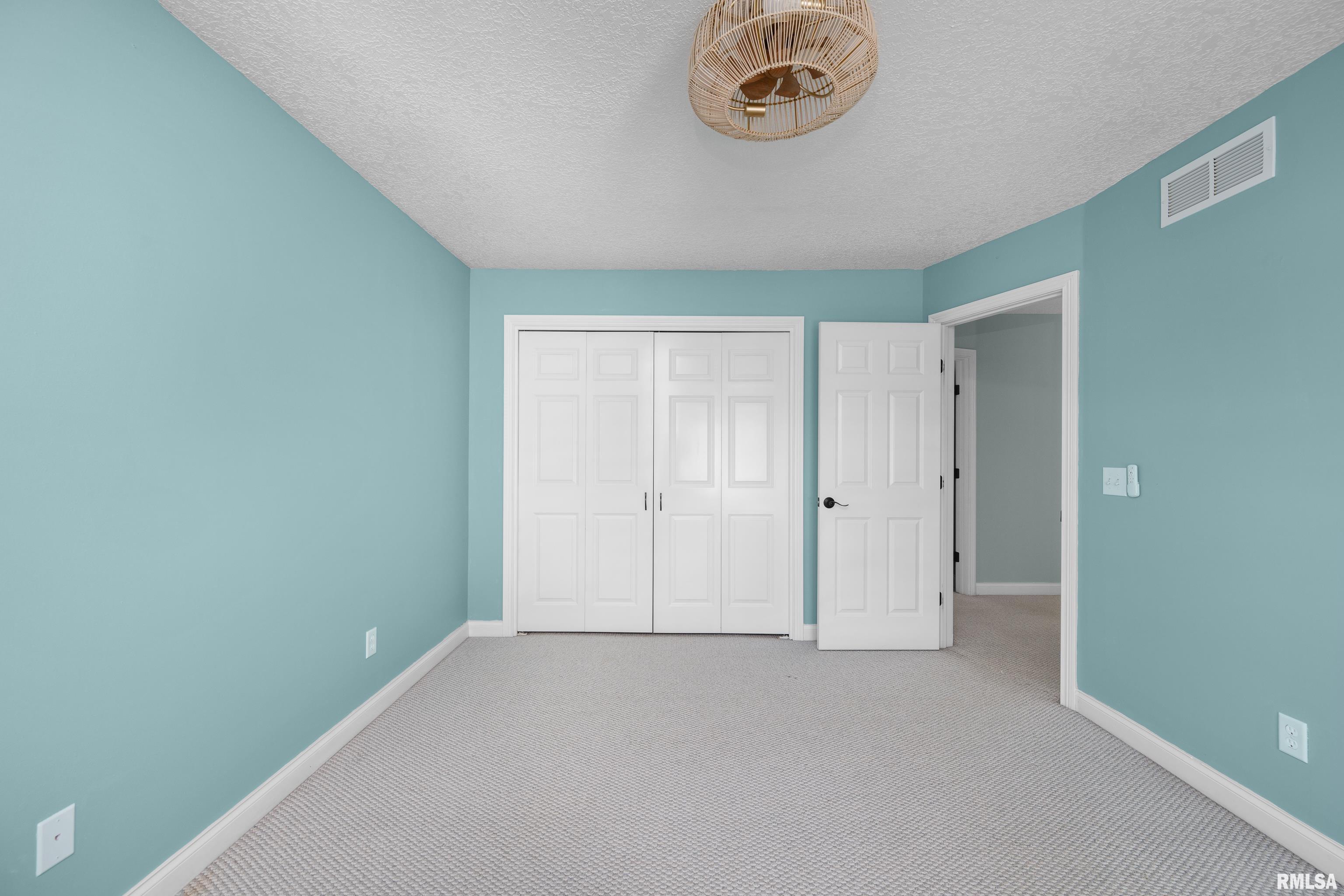 2722 W 34th Street, Davenport, Iowa image 30