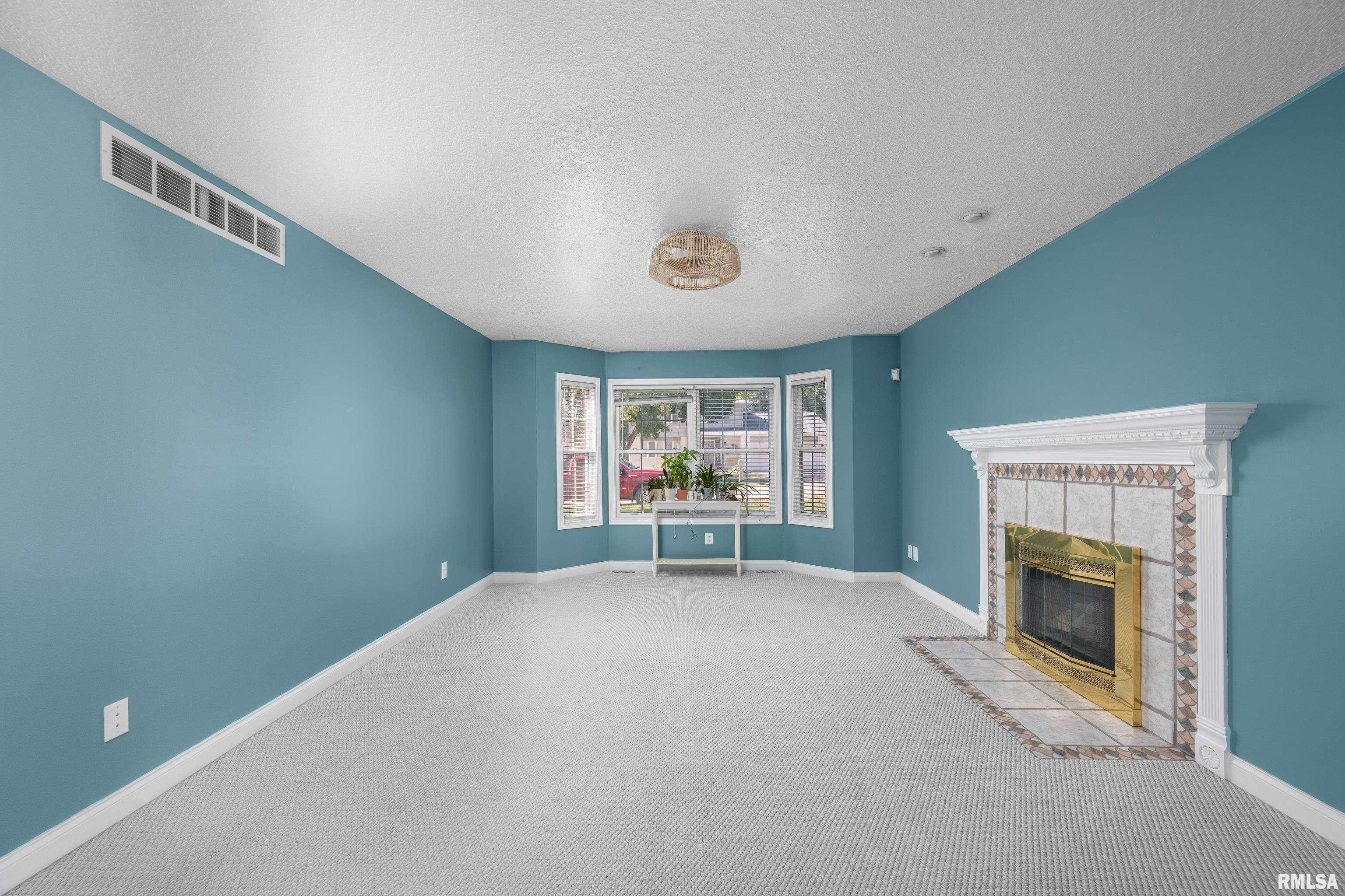 2722 W 34th Street, Davenport, Iowa image 5