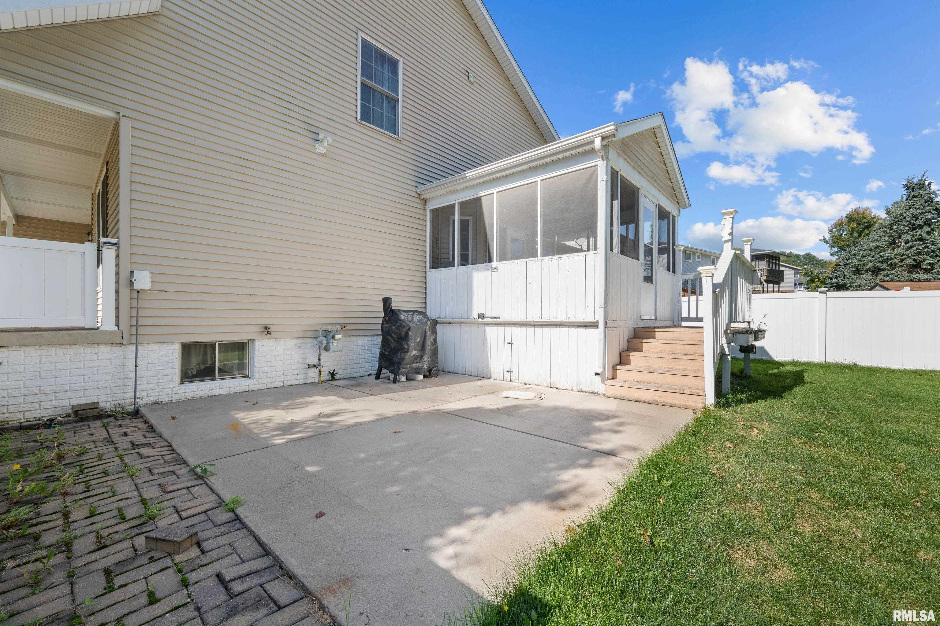 2722 W 34th Street, Davenport, Iowa image 38