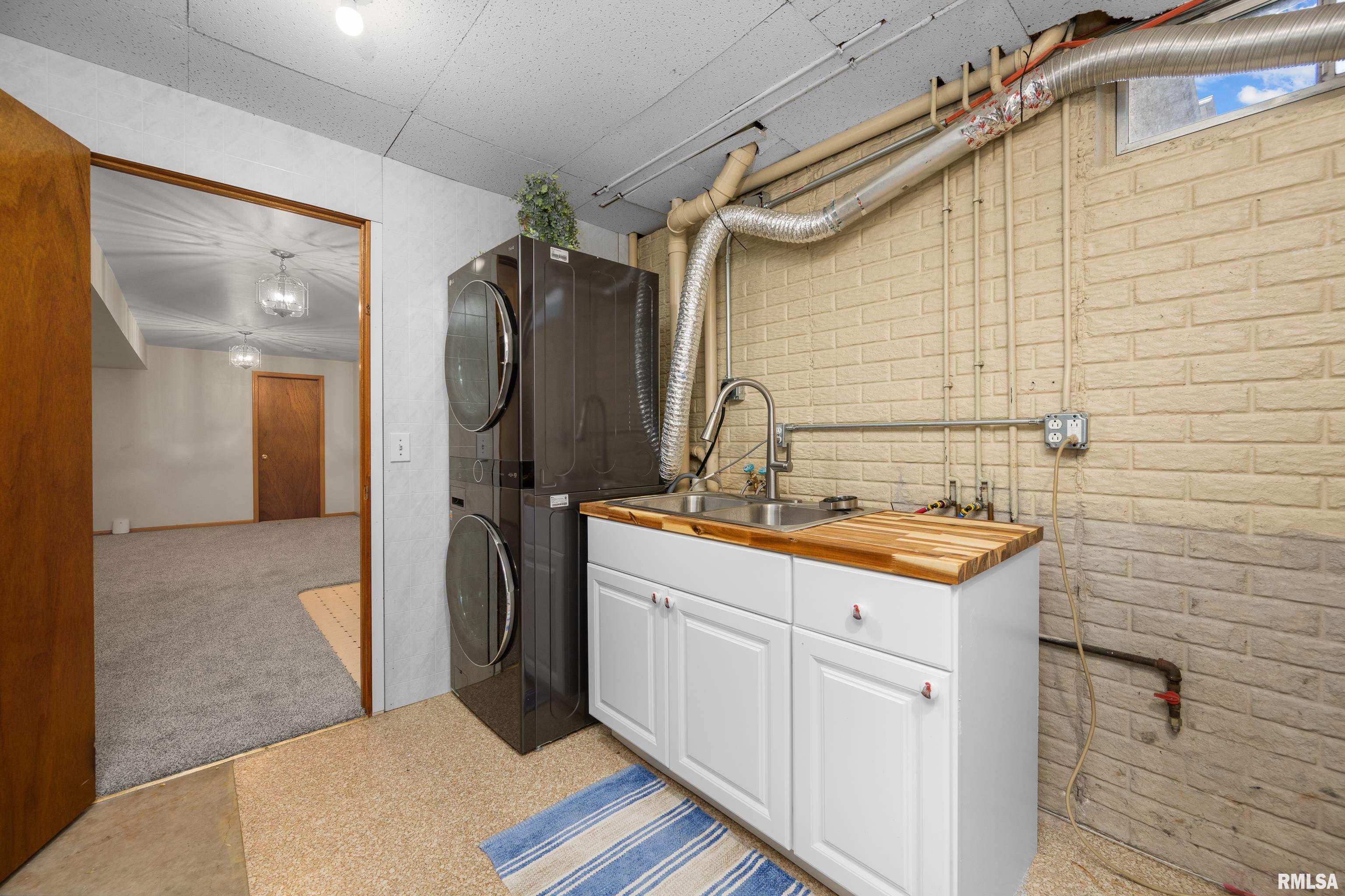 2722 W 34th Street, Davenport, Iowa image 37