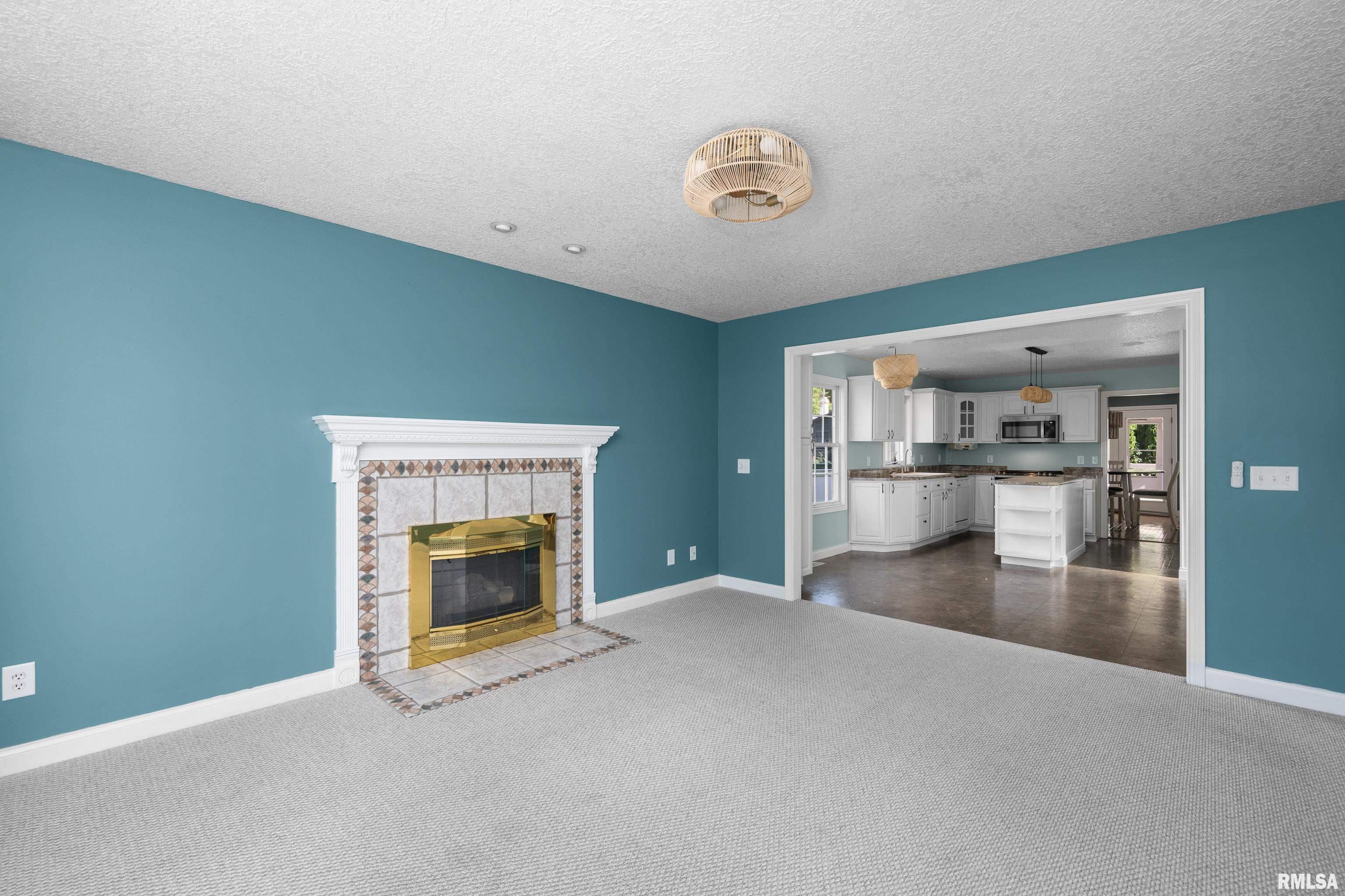 2722 W 34th Street, Davenport, Iowa image 6