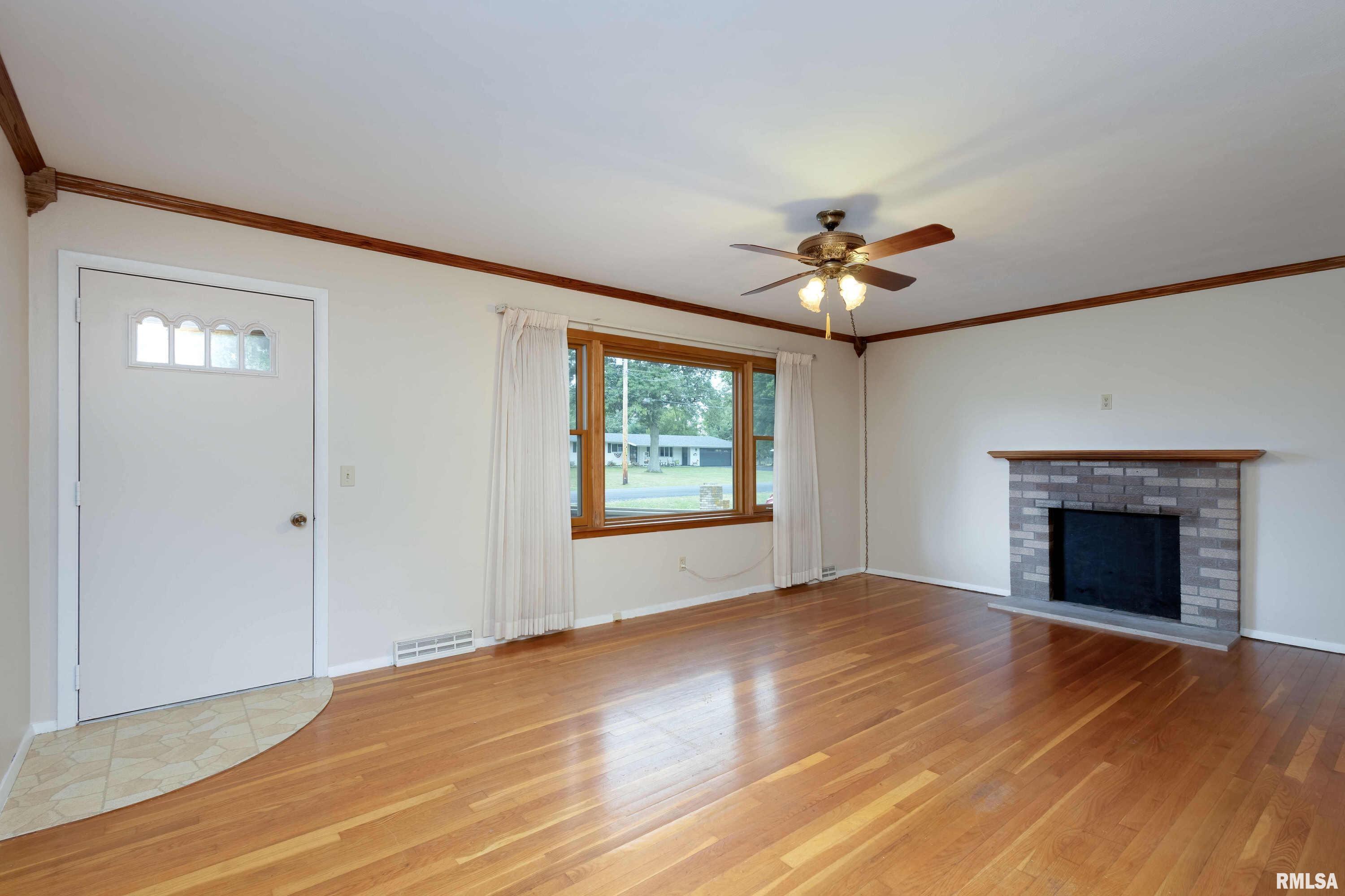 1208 12th Street, Viola, Illinois image 9
