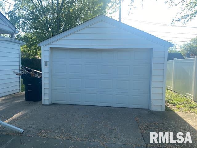 2712 30th Street, Rock Island, Illinois image 3