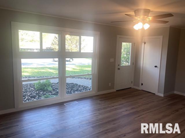 2712 30th Street, Rock Island, Illinois image 6