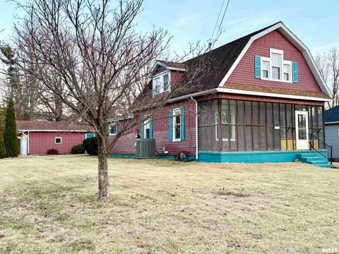 Homes For Sale - 600 Kosciusko Street<br/> Jacksonville, IL 62650