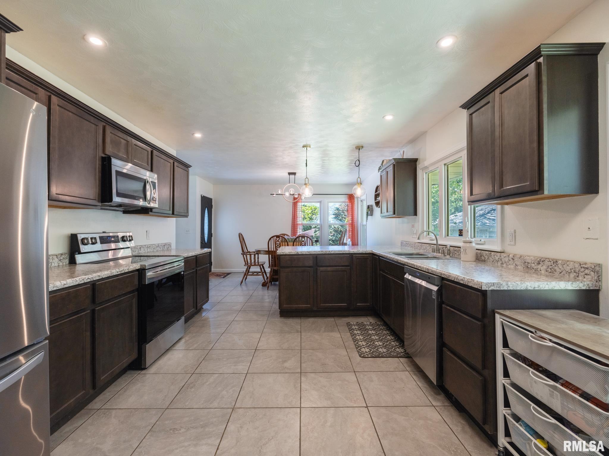 9 Wilmar Terrace, East Peoria, Illinois image 16