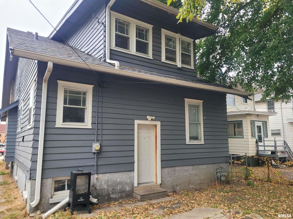 Photo of 1220 N UNIVERSITY Street, Peoria, IL 61606 (MLS # CA1040224)