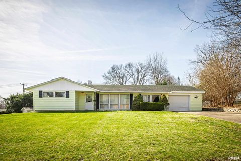 Homes For Sale - 2414 Monroe Street<br/> Adams County, Quincy, IL 62301