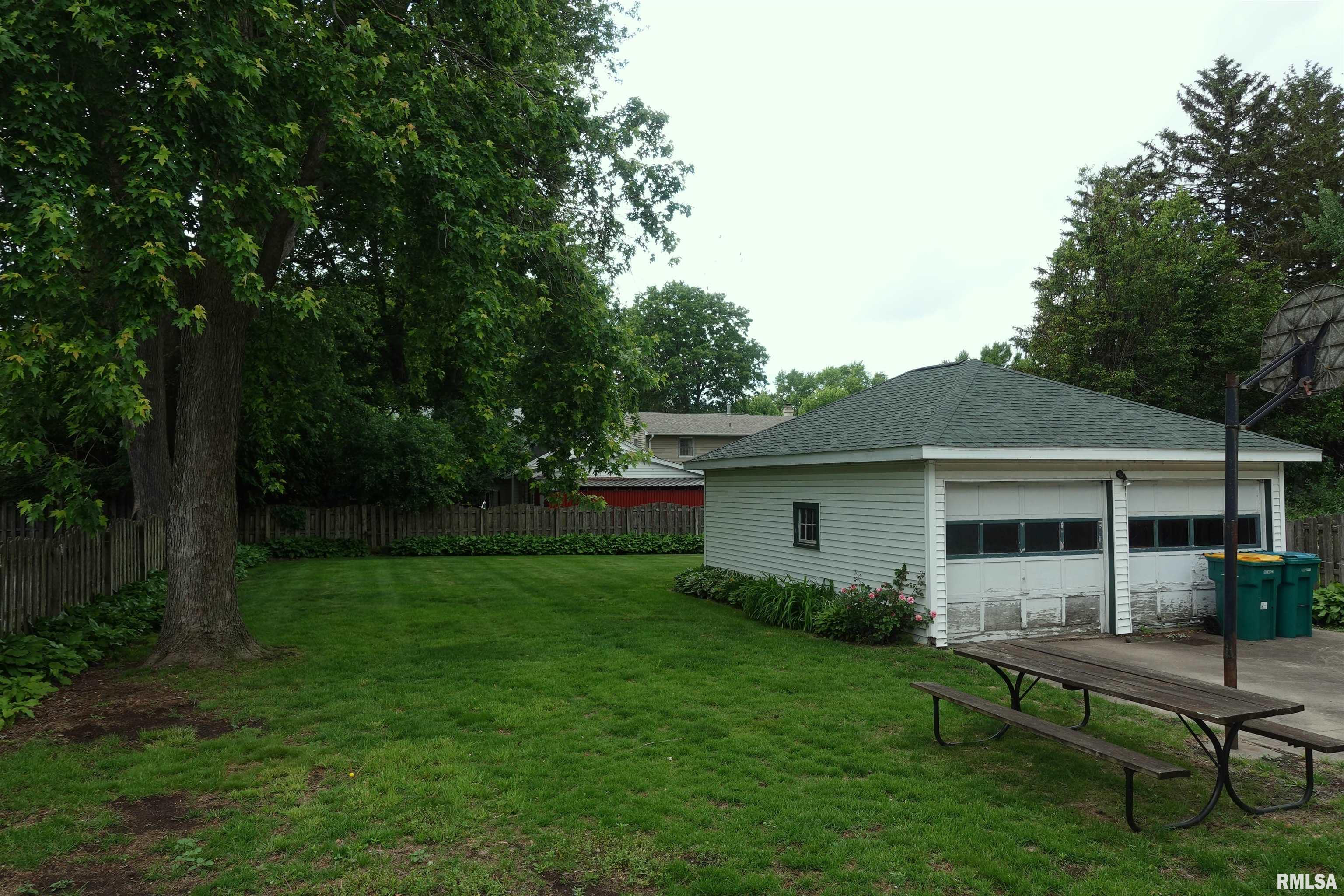 1630 N Prairie Street, Galesburg, Illinois image 6