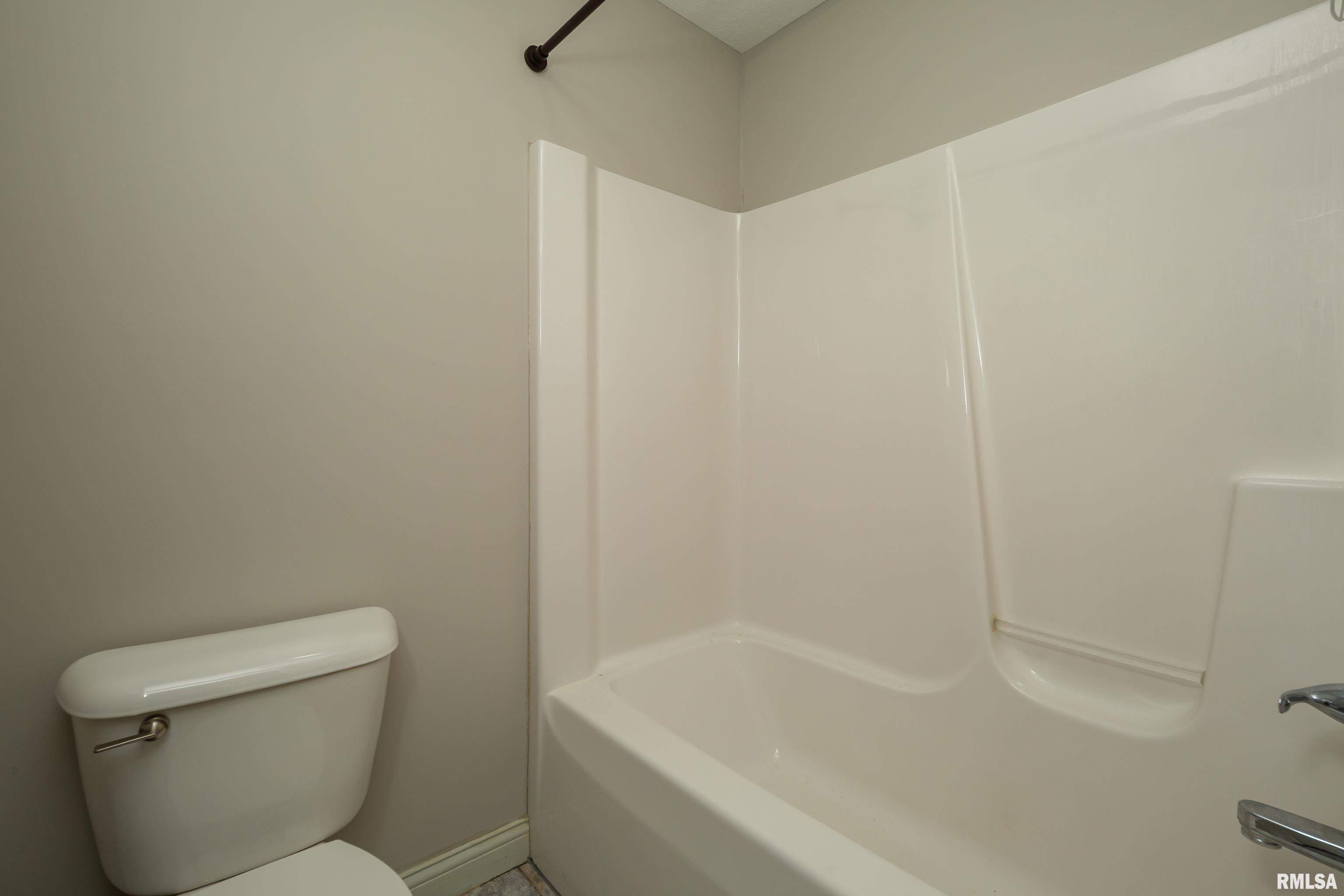 9932 123rd Street, Davenport, Iowa image 25