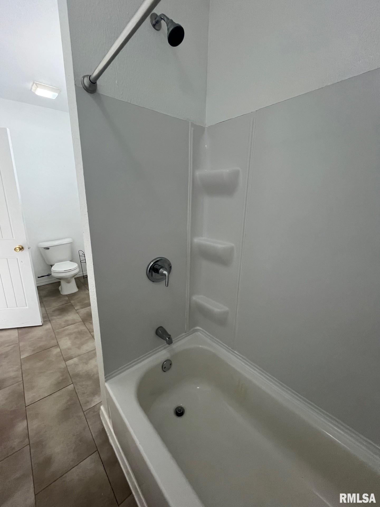 307 E Central Boulevard, Kewanee, Illinois image 20