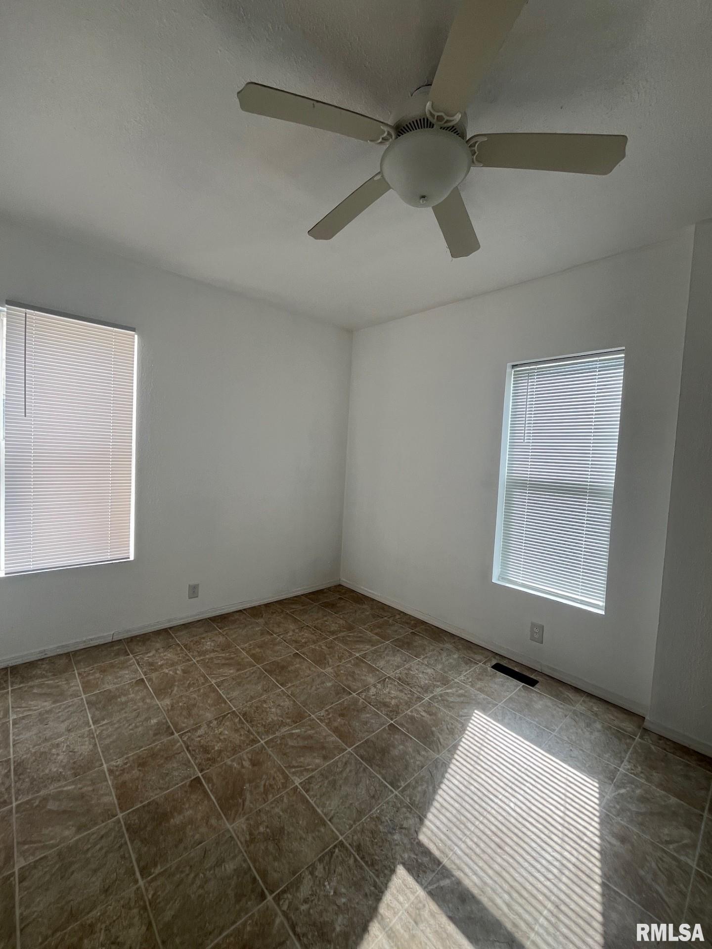 307 E Central Boulevard, Kewanee, Illinois image 18
