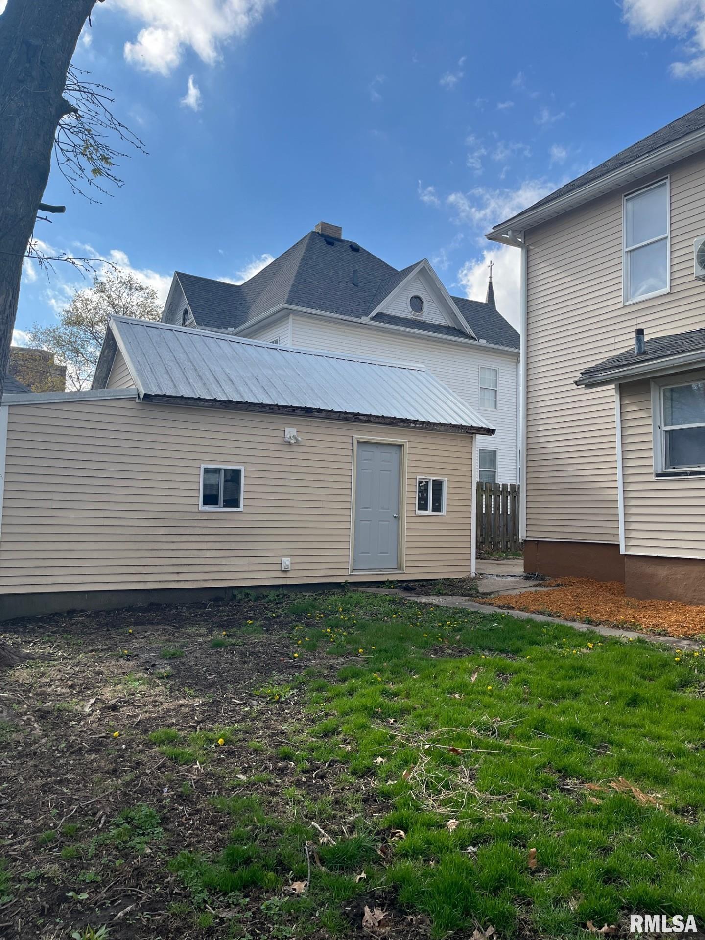307 E Central Boulevard, Kewanee, Illinois image 6
