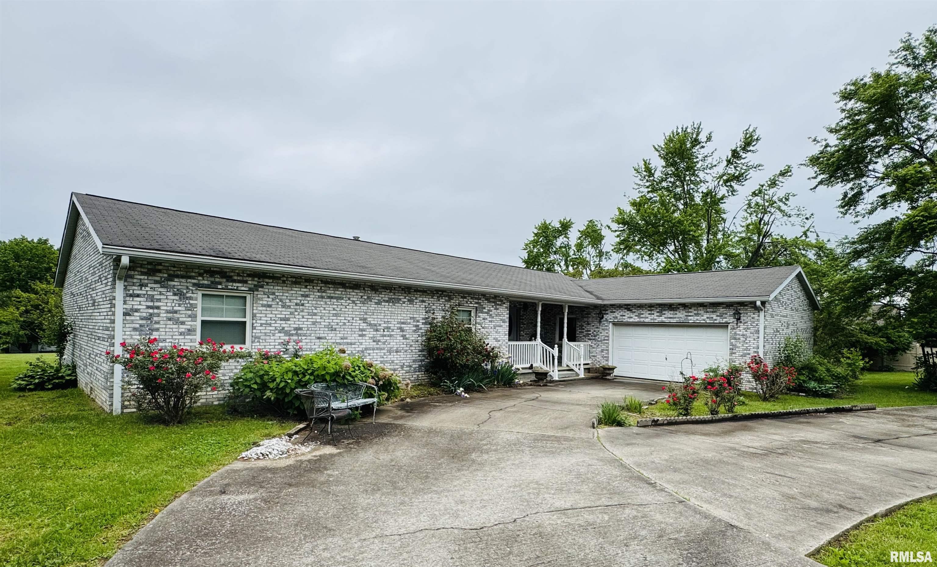 111 Stork Street, Anna, Illinois image 2