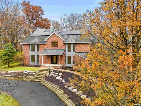 Homes For Sale - 2211 Sheridan Road<br/> Tazewell County, Pekin, IL 61554