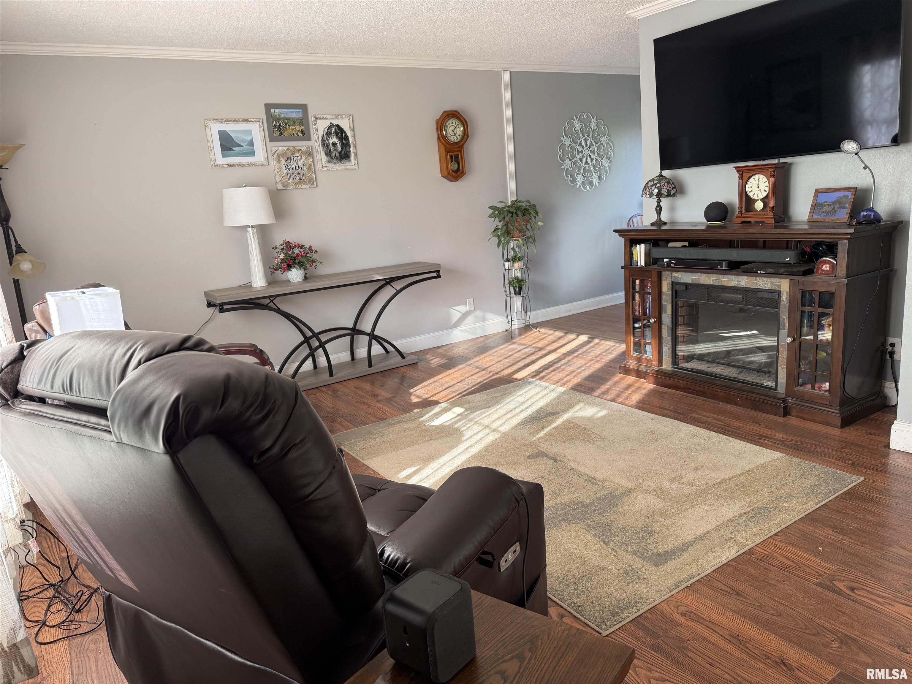2803 Sycamore Terrace, Bettendorf, Iowa image 5