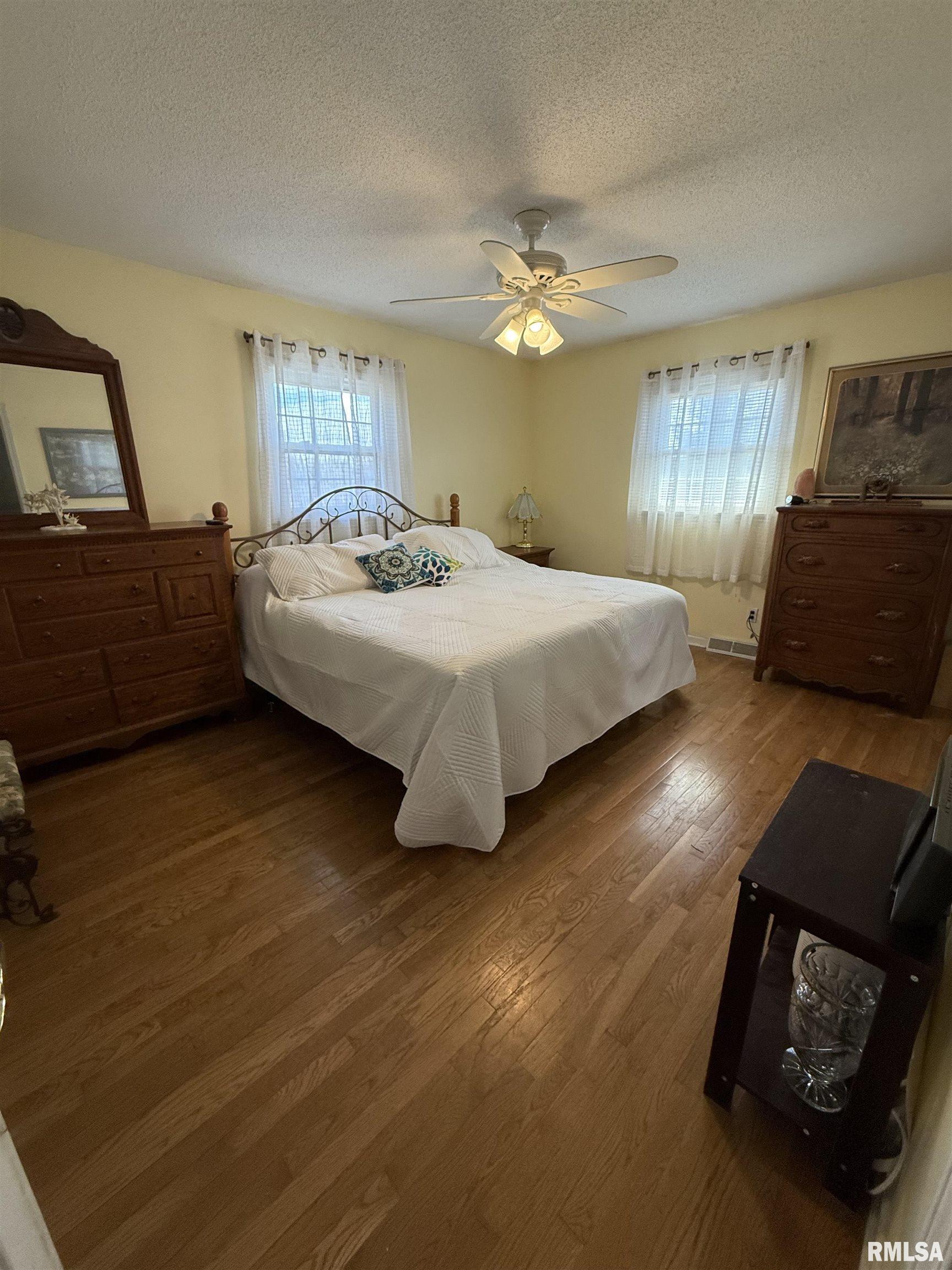 2803 Sycamore Terrace, Bettendorf, Iowa image 15