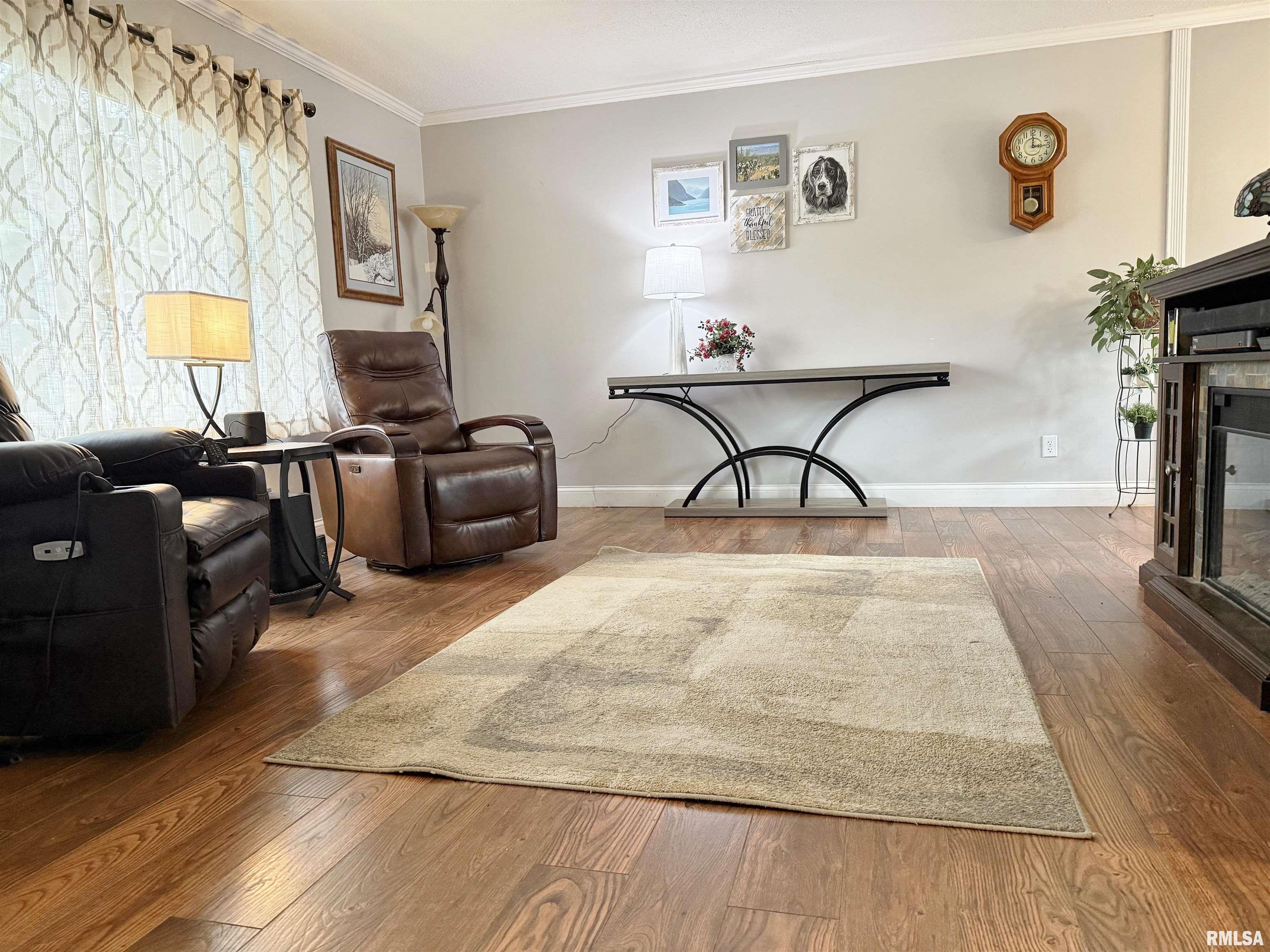 2803 Sycamore Terrace, Bettendorf, Iowa image 4