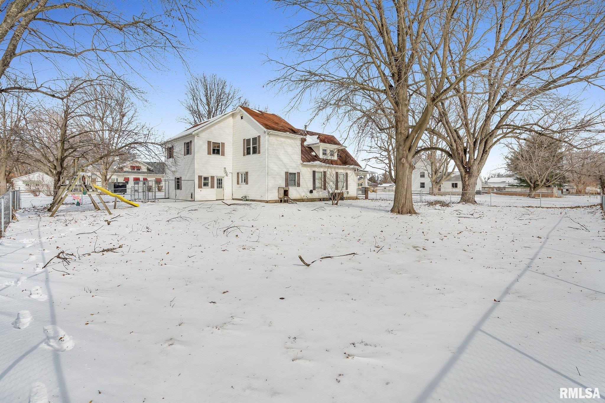 217 N 5th Avenue, New Windsor, Illinois image 4