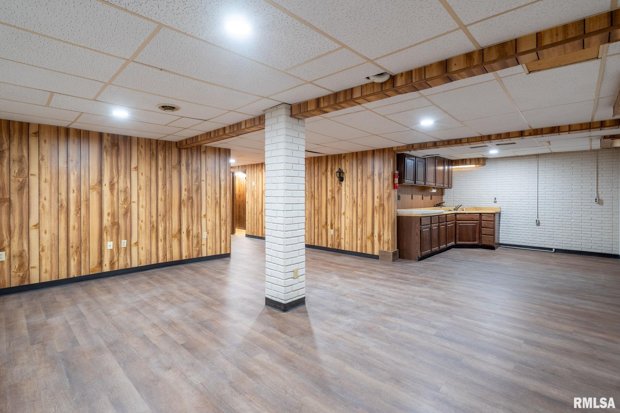 807 18th Street, Rapids City, Illinois image 28