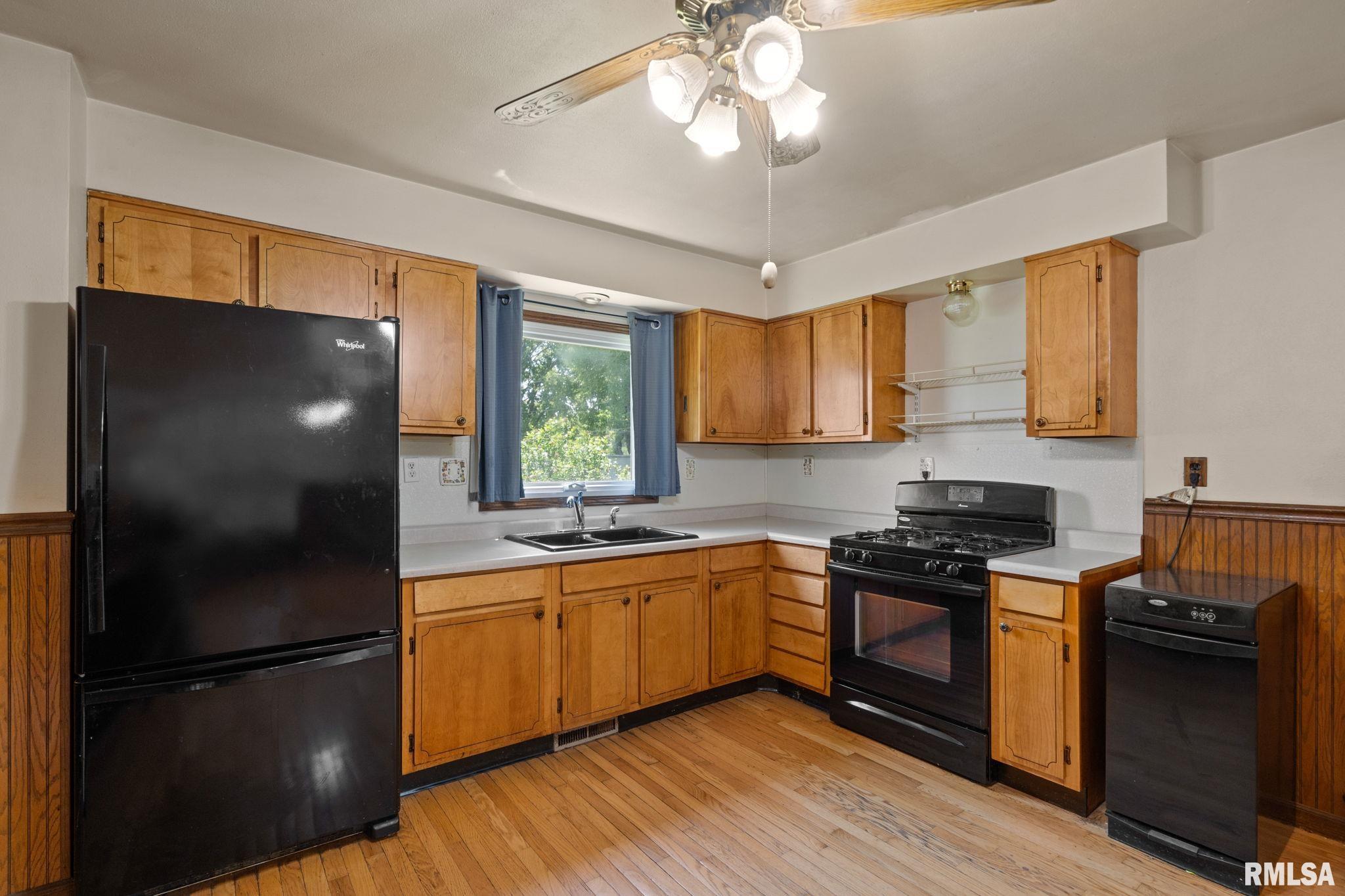 807 18th Street, Rapids City, Illinois image 13