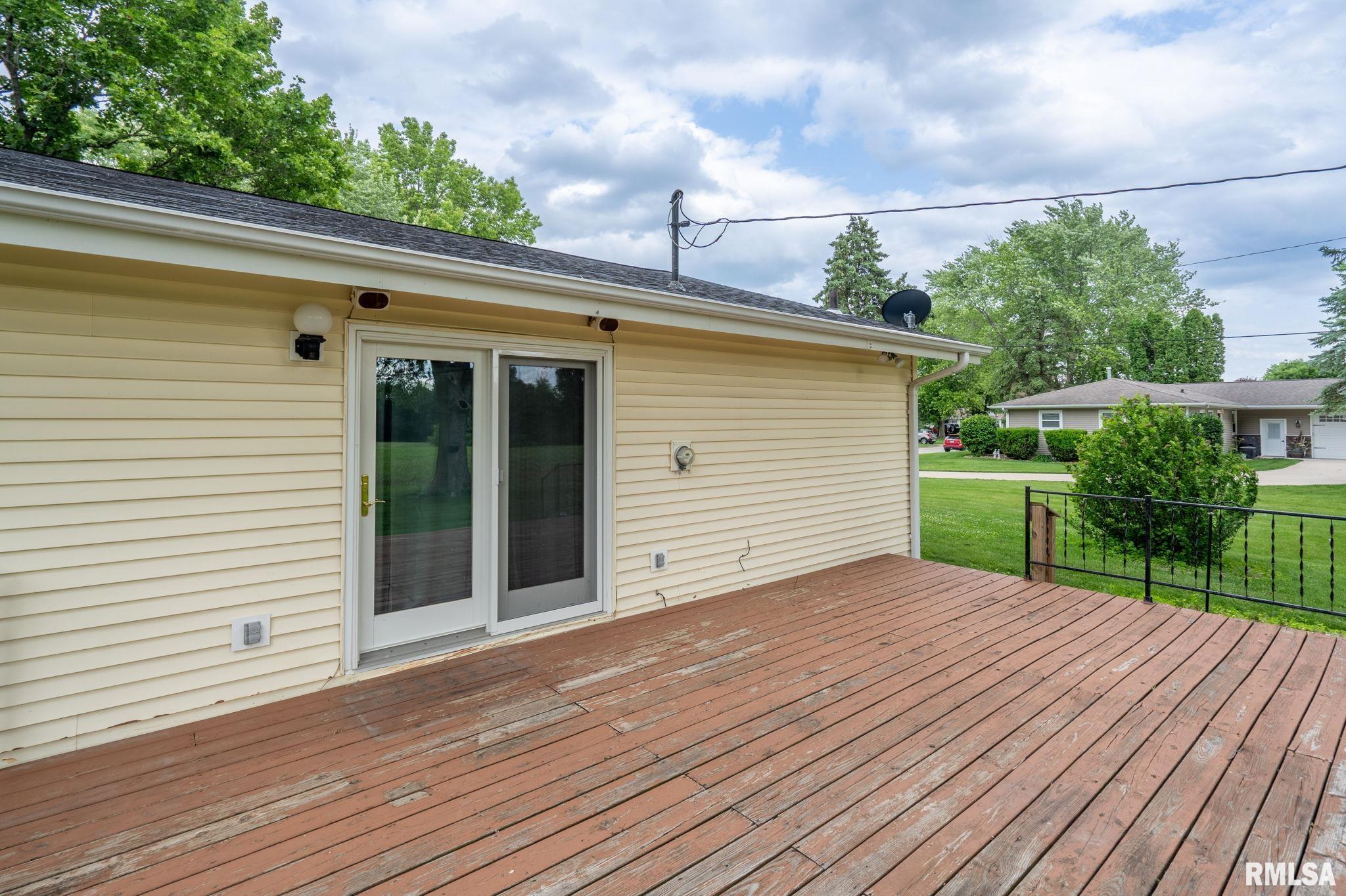 807 18th Street, Rapids City, Illinois image 6