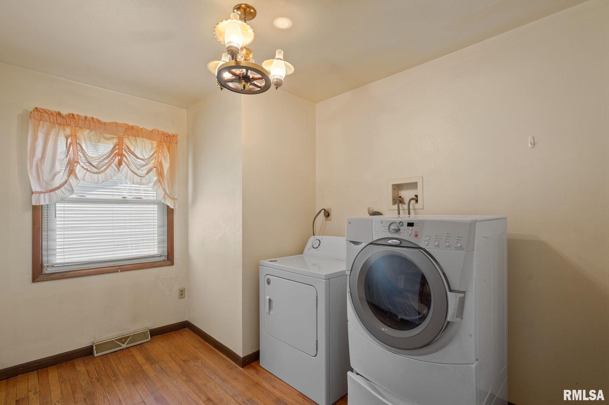 807 18th Street, Rapids City, Illinois image 21