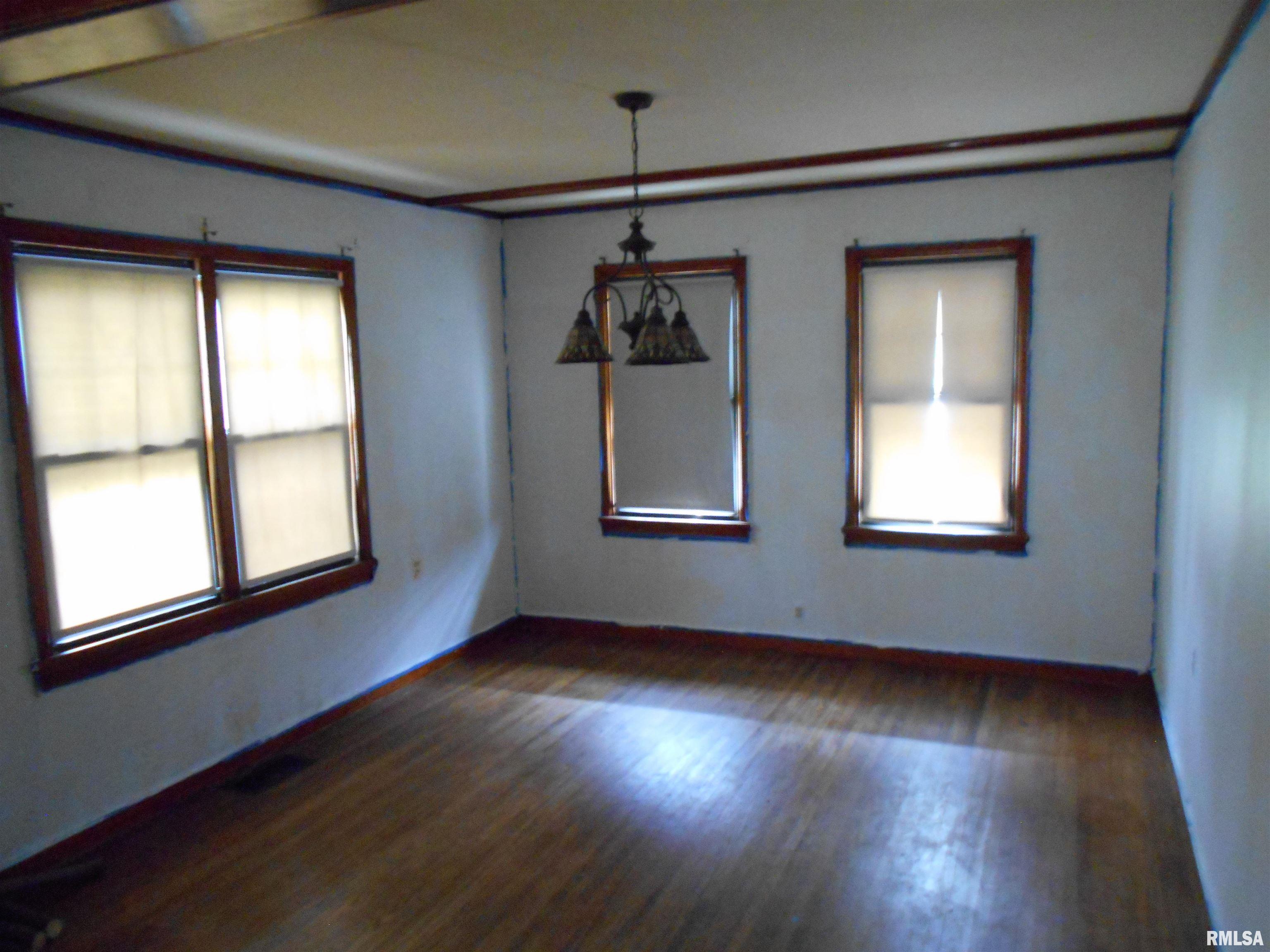 715 E Piper Street, Macomb, Illinois image 3