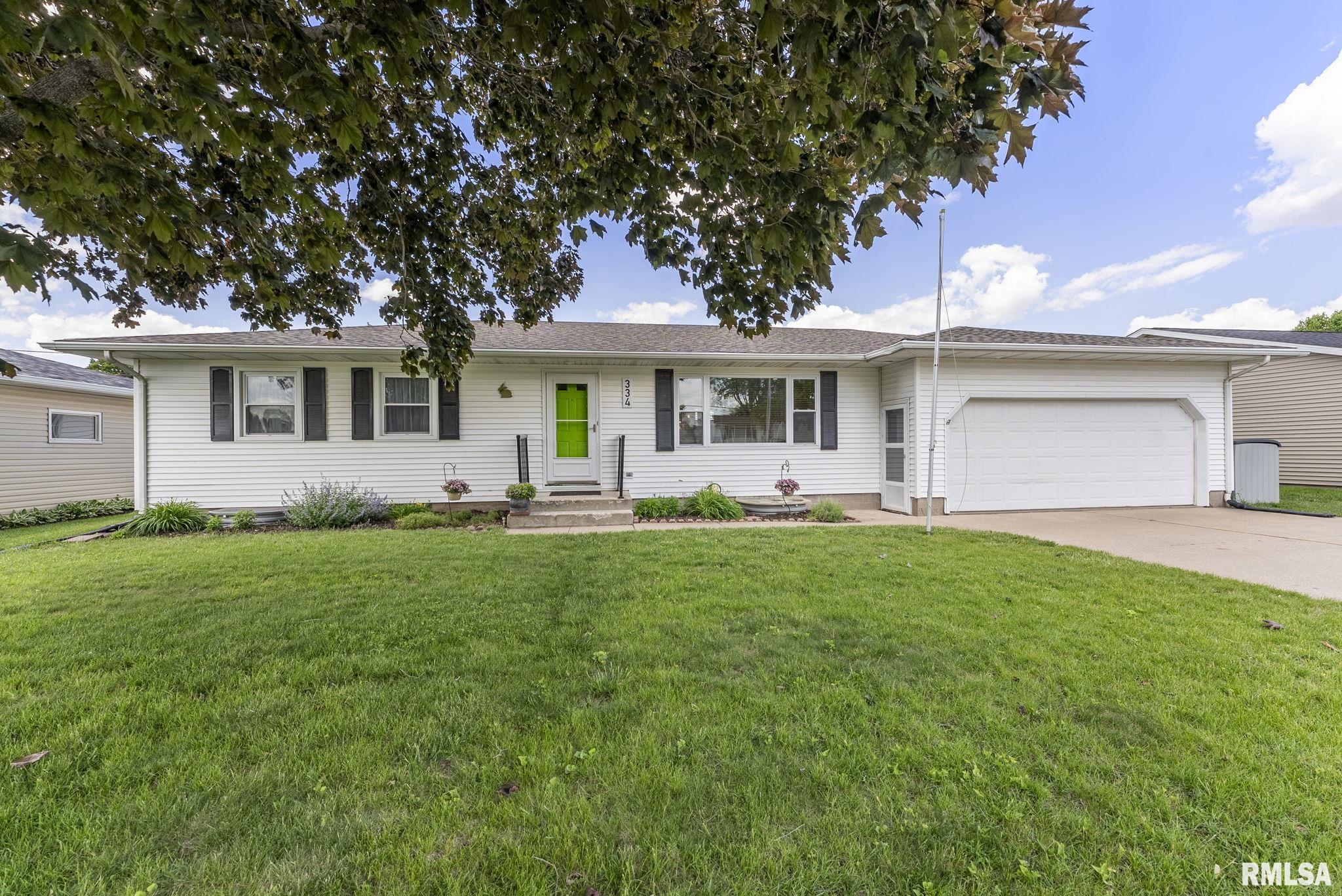 334 W Cedar Lane Drive, Walcott, Iowa image 27
