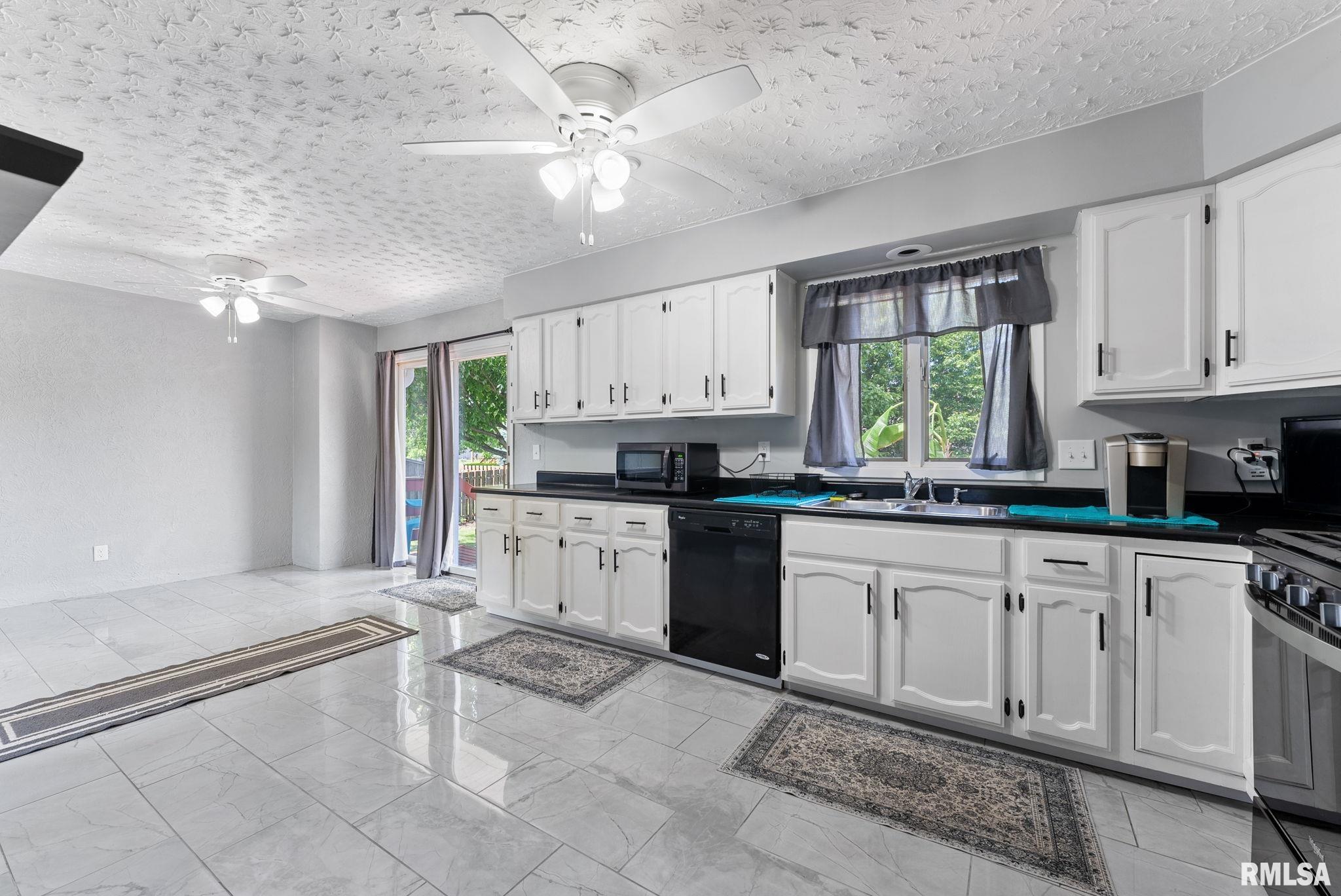 1409 10th Avenue, Viola, Illinois image 9