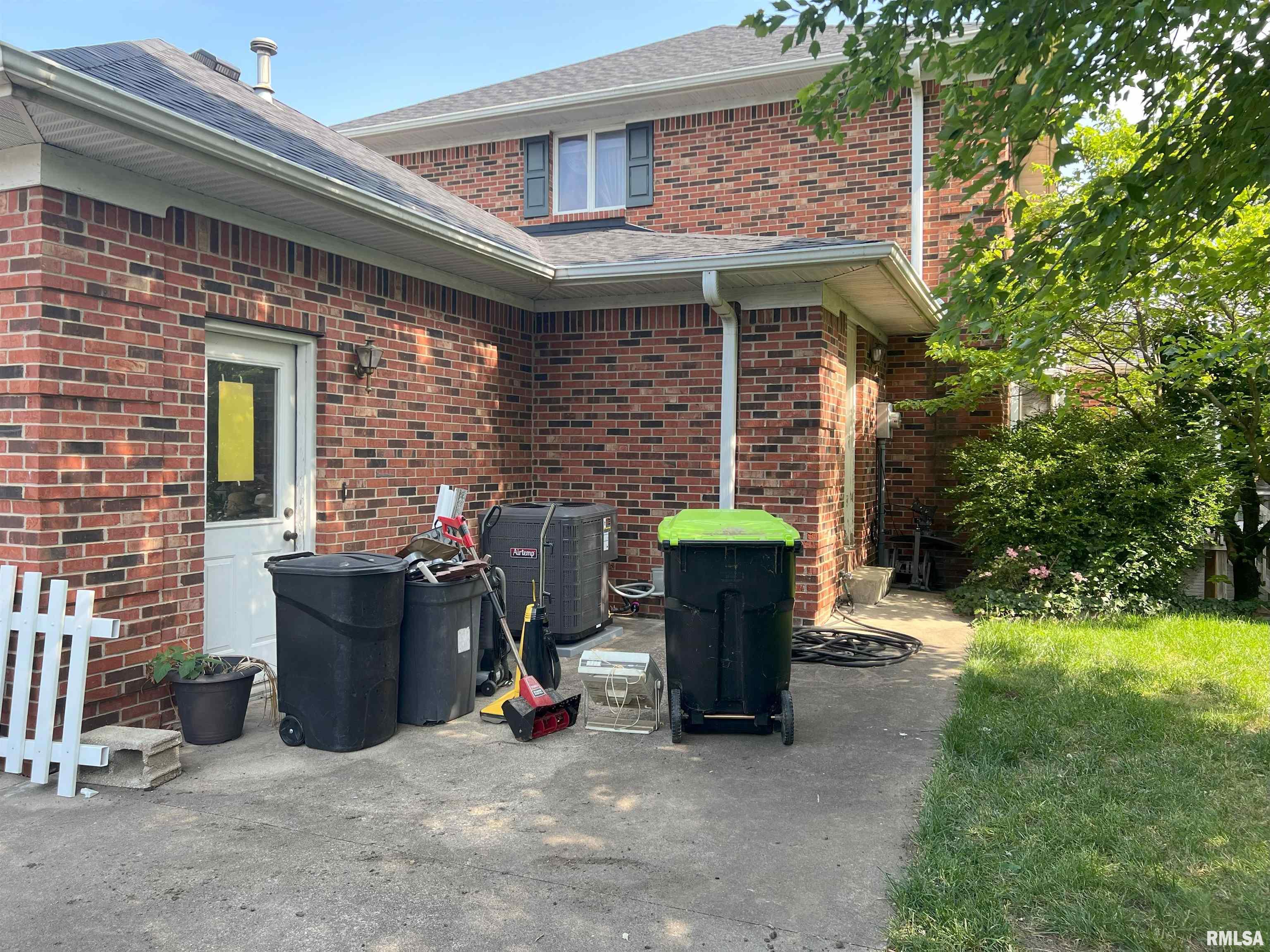 13 Jacobs Lane, Jacksonville, Illinois image 6
