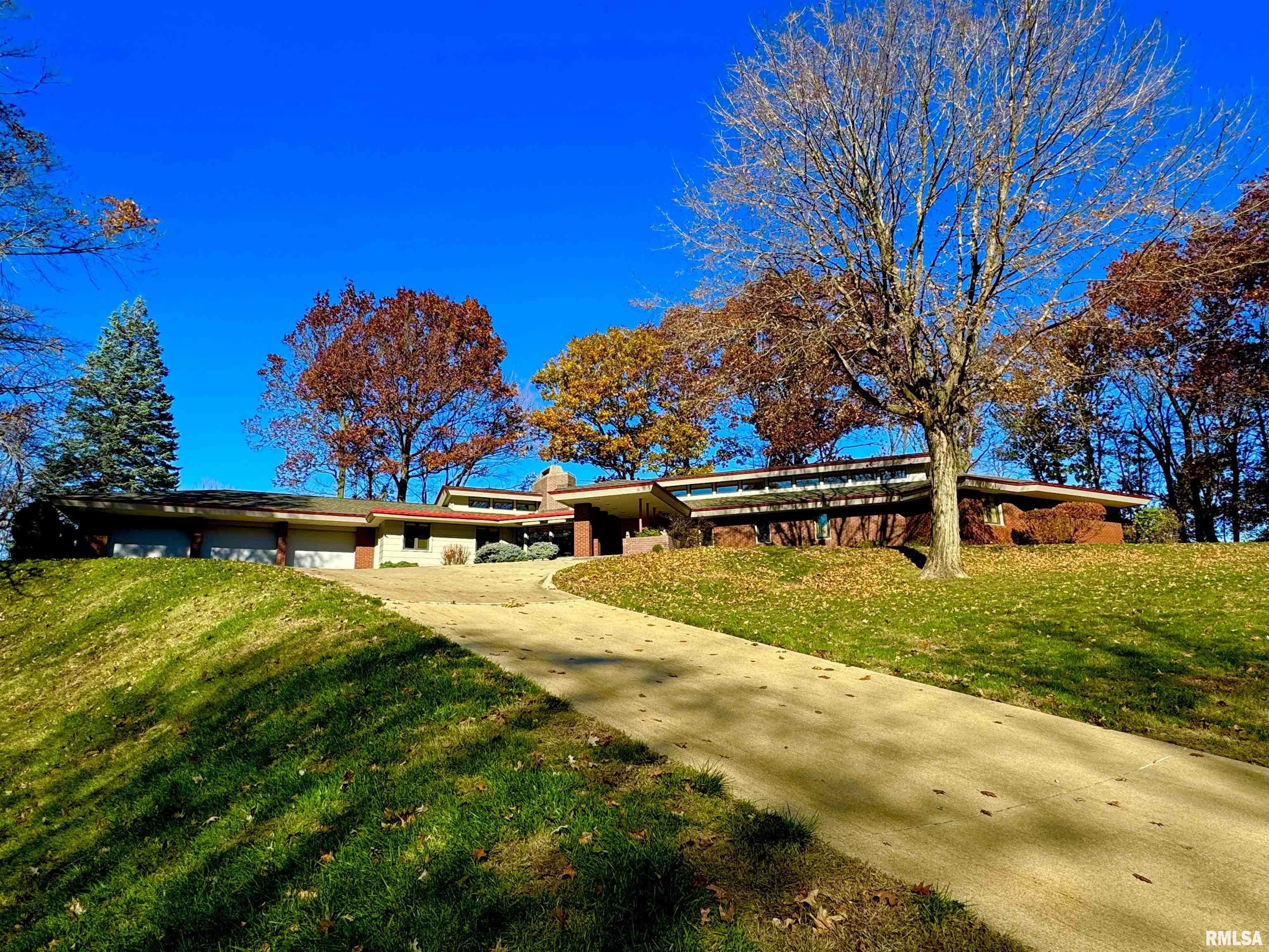 7 Sharon Lane, Fulton, Illinois image 1