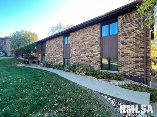 1200 Fundy Road, Quincy, Illinois image 2