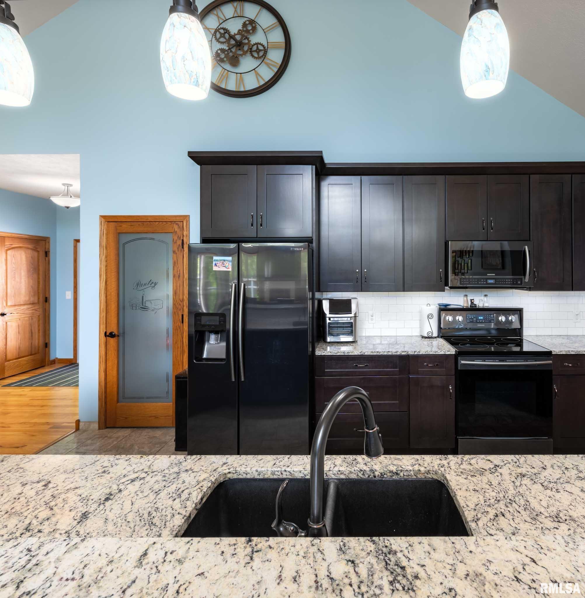 360 Clifty Lane, Goreville, Illinois image 14