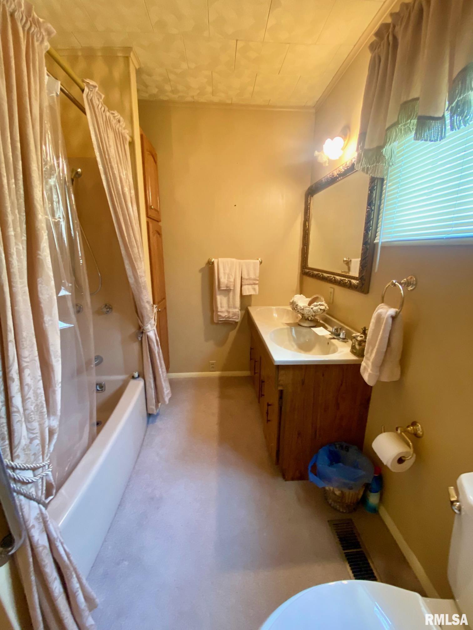 312 N Horrell Avenue, West Frankfort, Illinois image 17