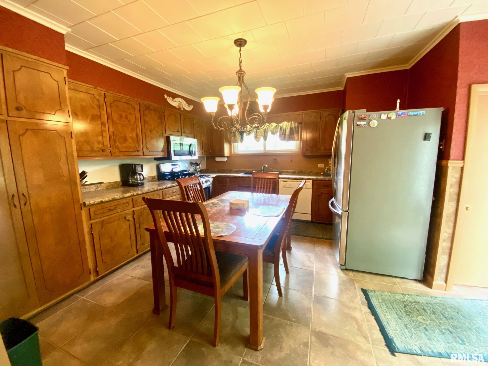 312 N Horrell Avenue, West Frankfort, Illinois image 9