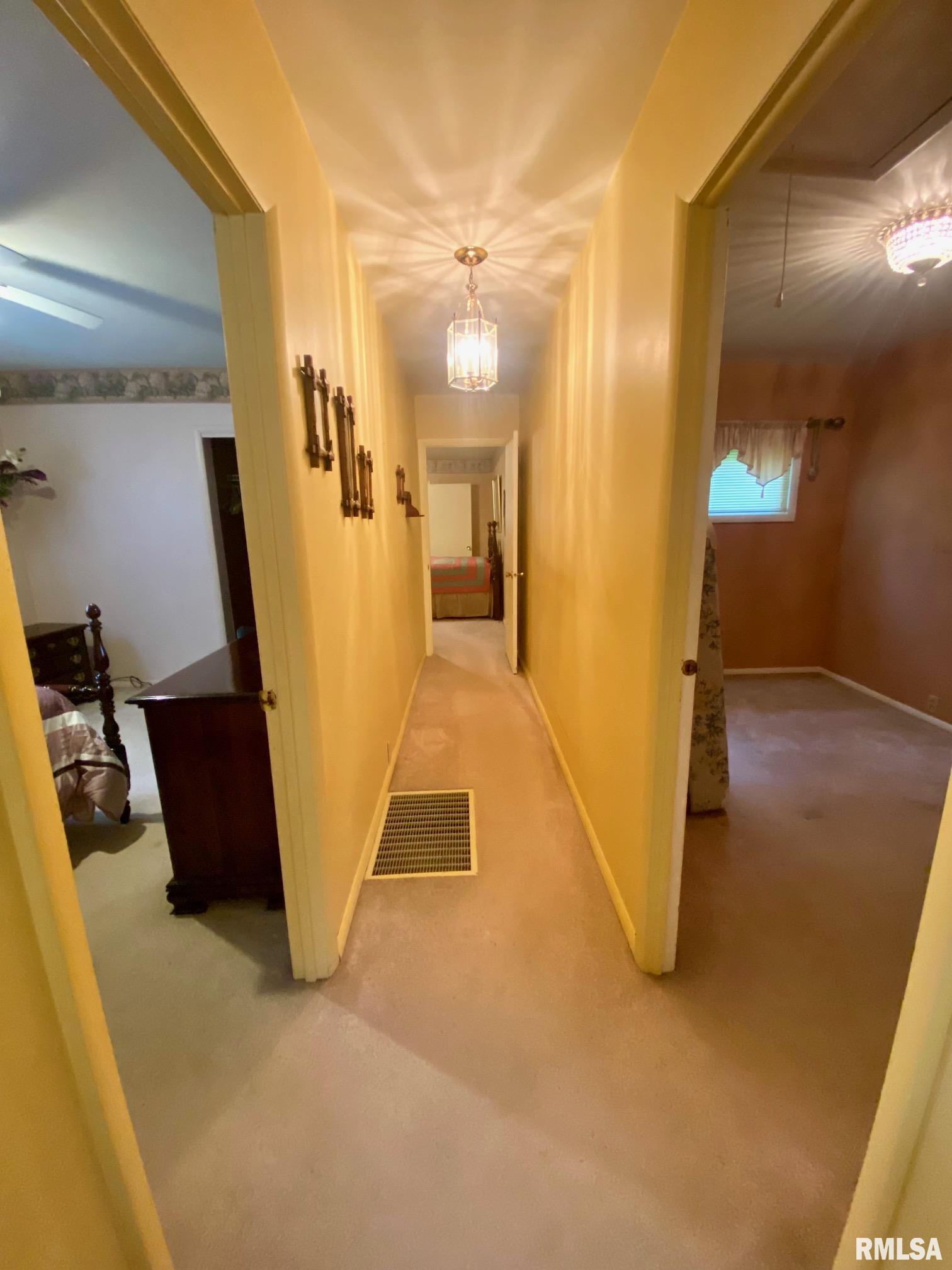 312 N Horrell Avenue, West Frankfort, Illinois image 11
