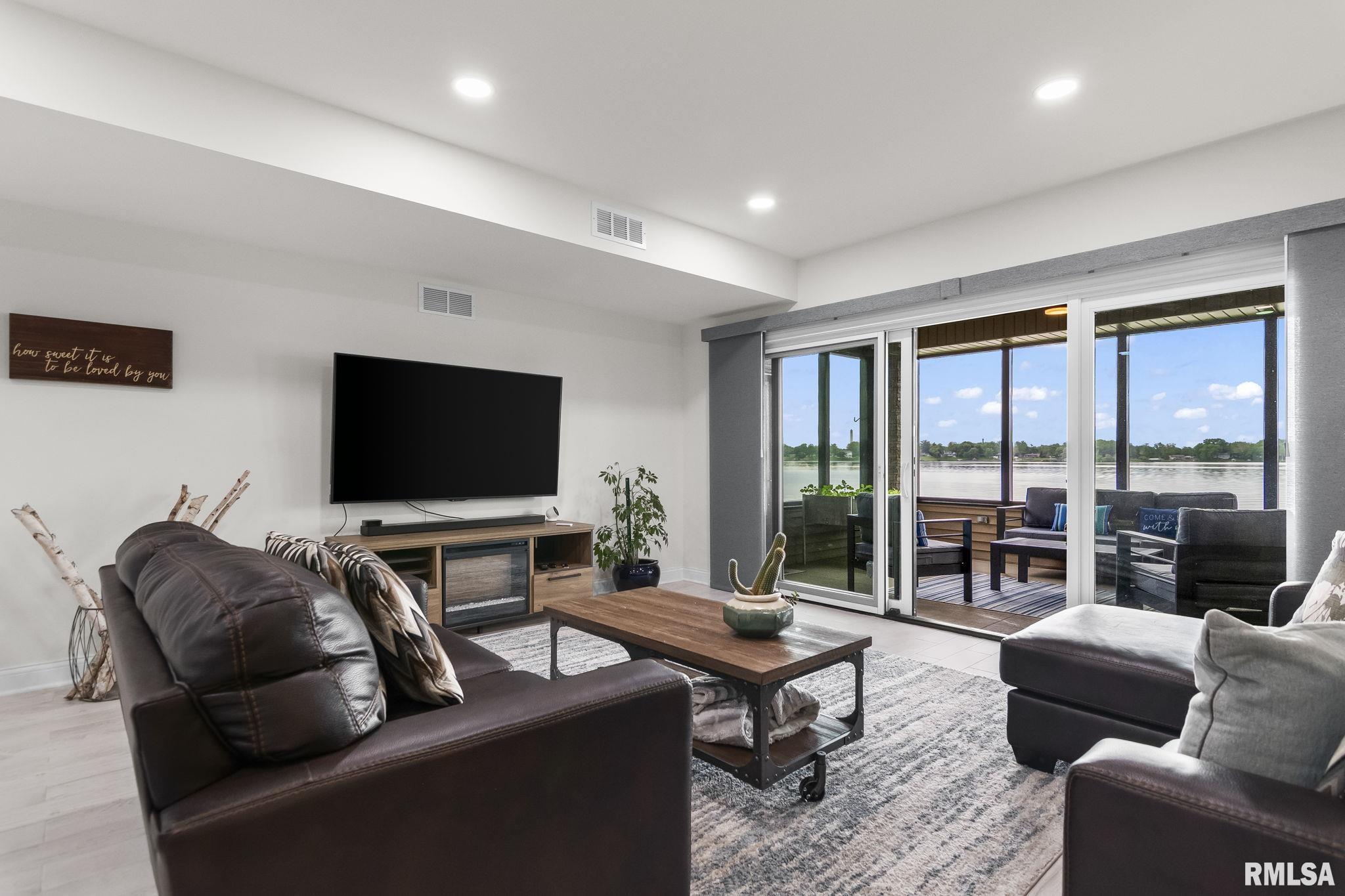 321 Harbor Point Place, Springfield, Illinois image 37