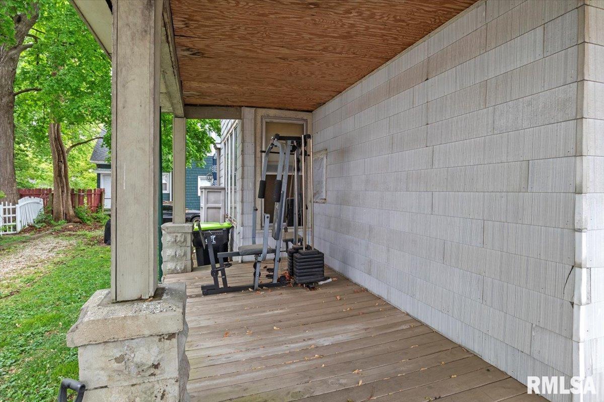 203 S Fayette Street, Jacksonville, Illinois image 24