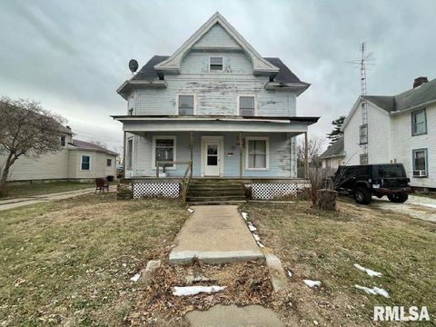 Homes For Sale - 203 E Washington Street<br/> Avon, IL 61415
