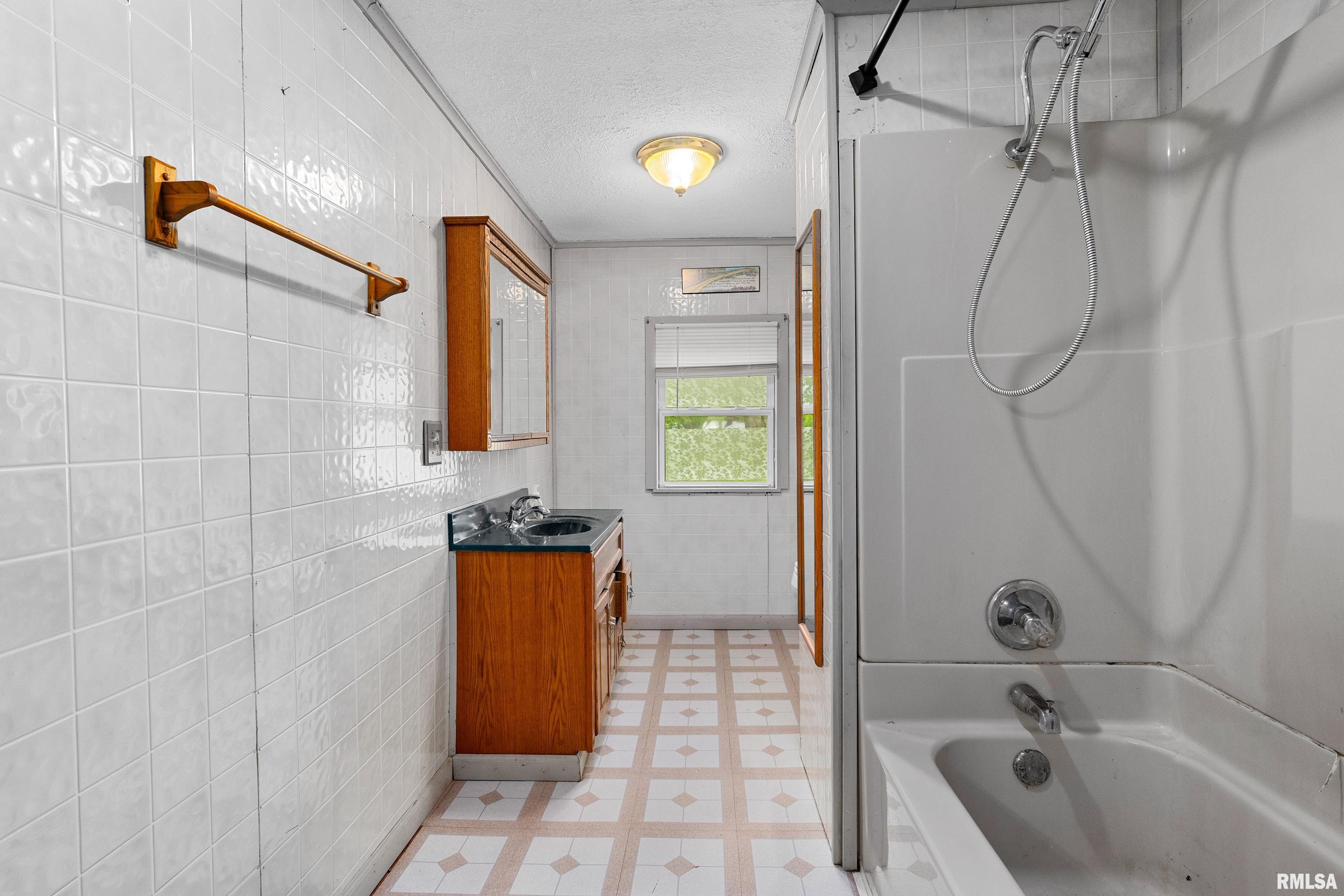 507 E Main Street, Bryant, Illinois image 8