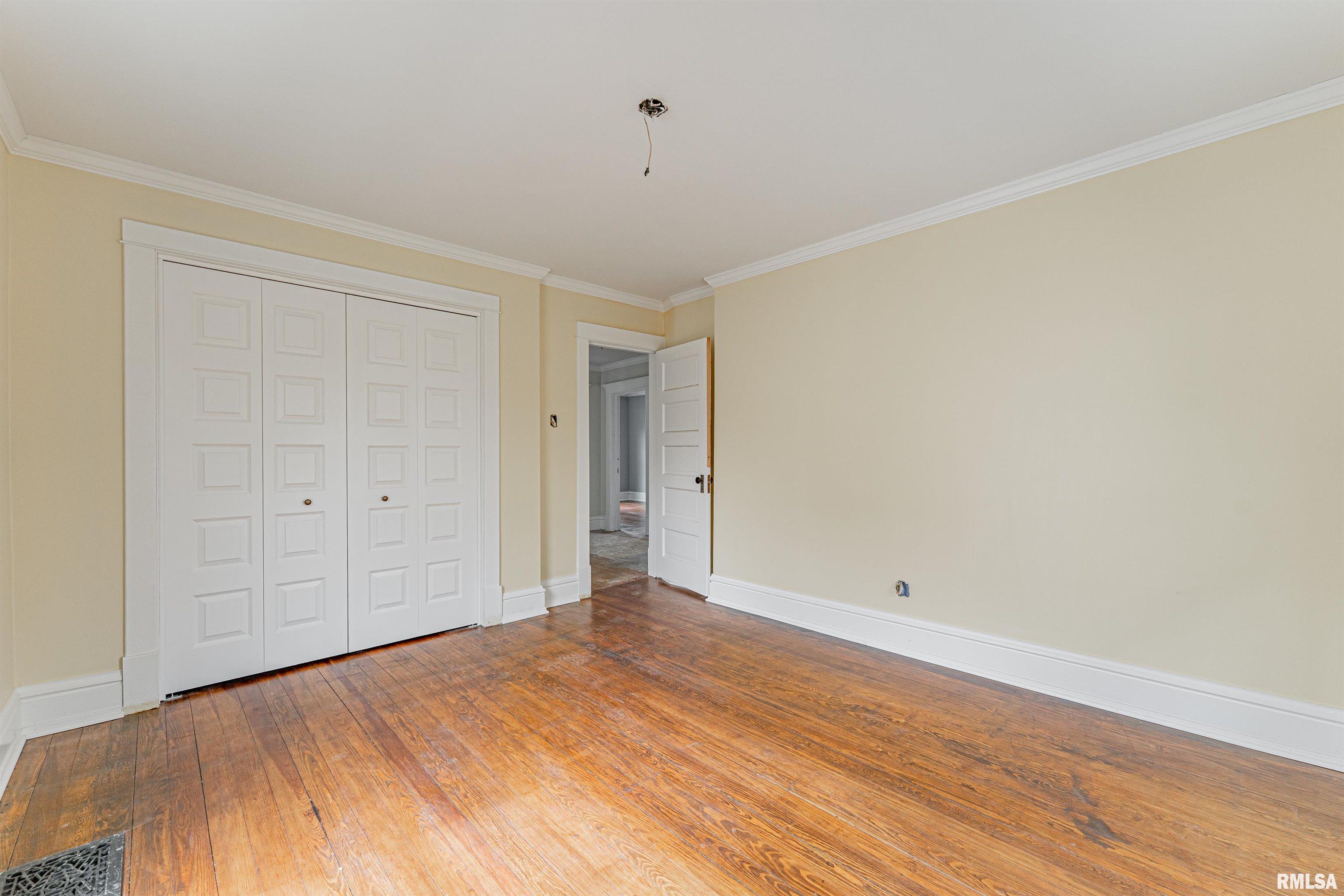 609 College Avenue, Lincoln, Illinois image 24