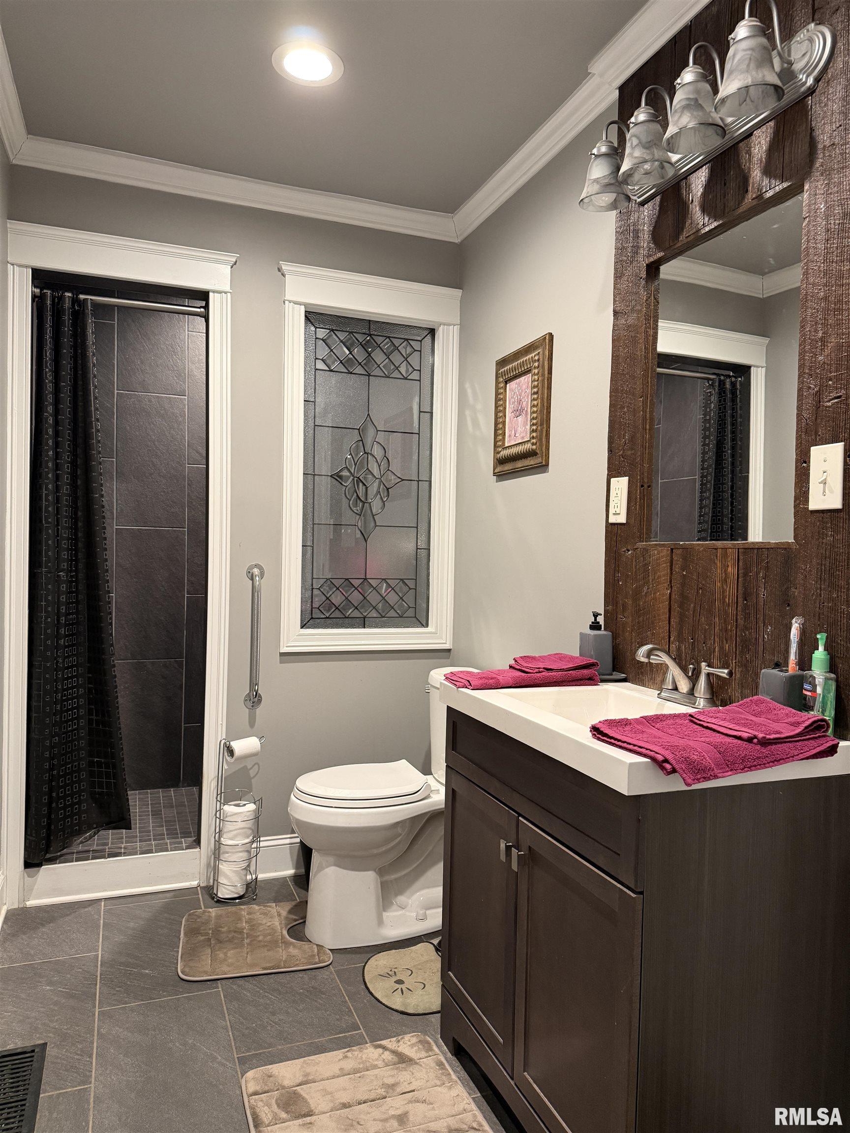 6180 Reevesville Road, Grantsburg, Illinois image 11
